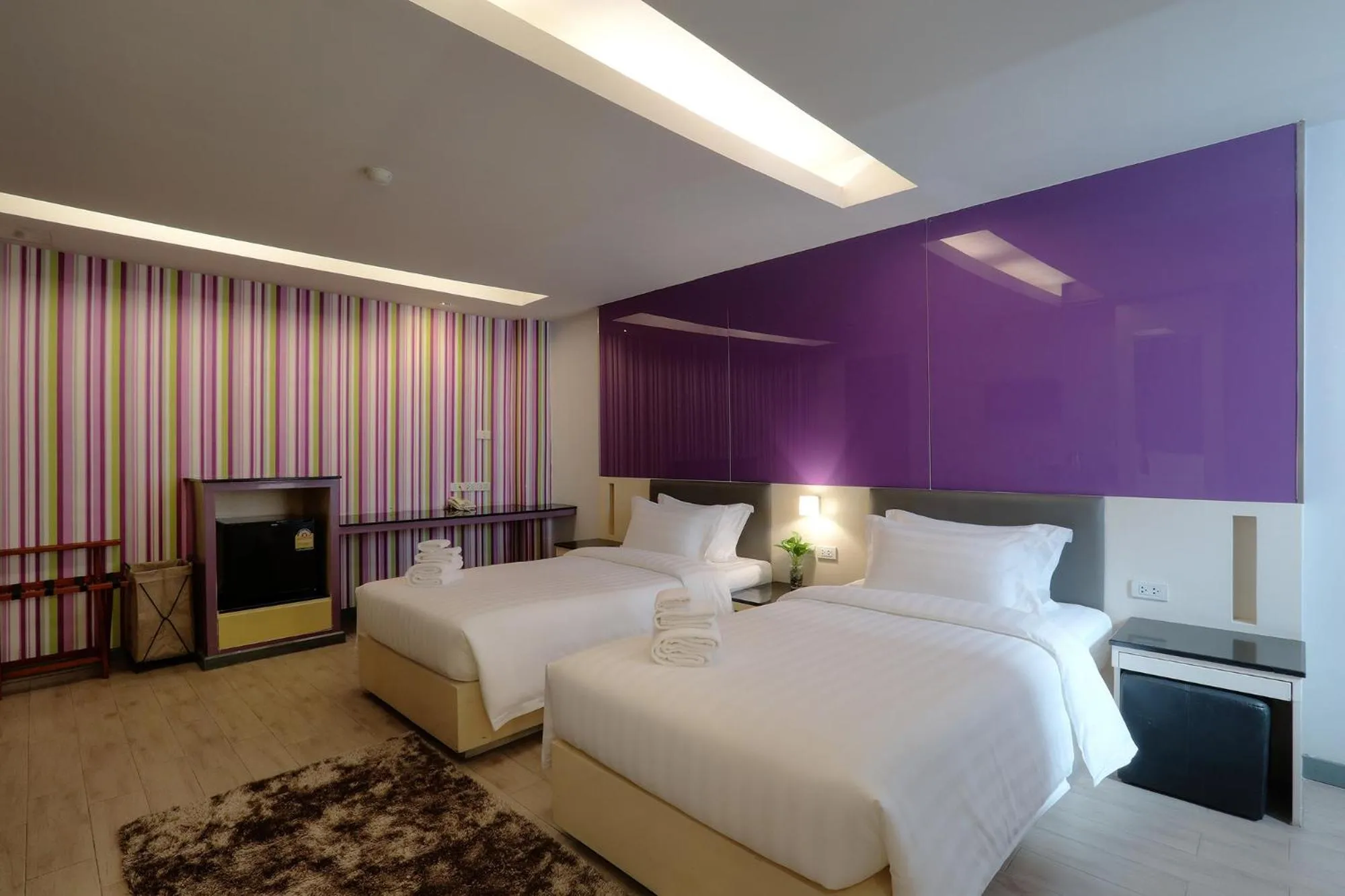 Bedroom, Bed in Klassique Sukhumvit Hotel