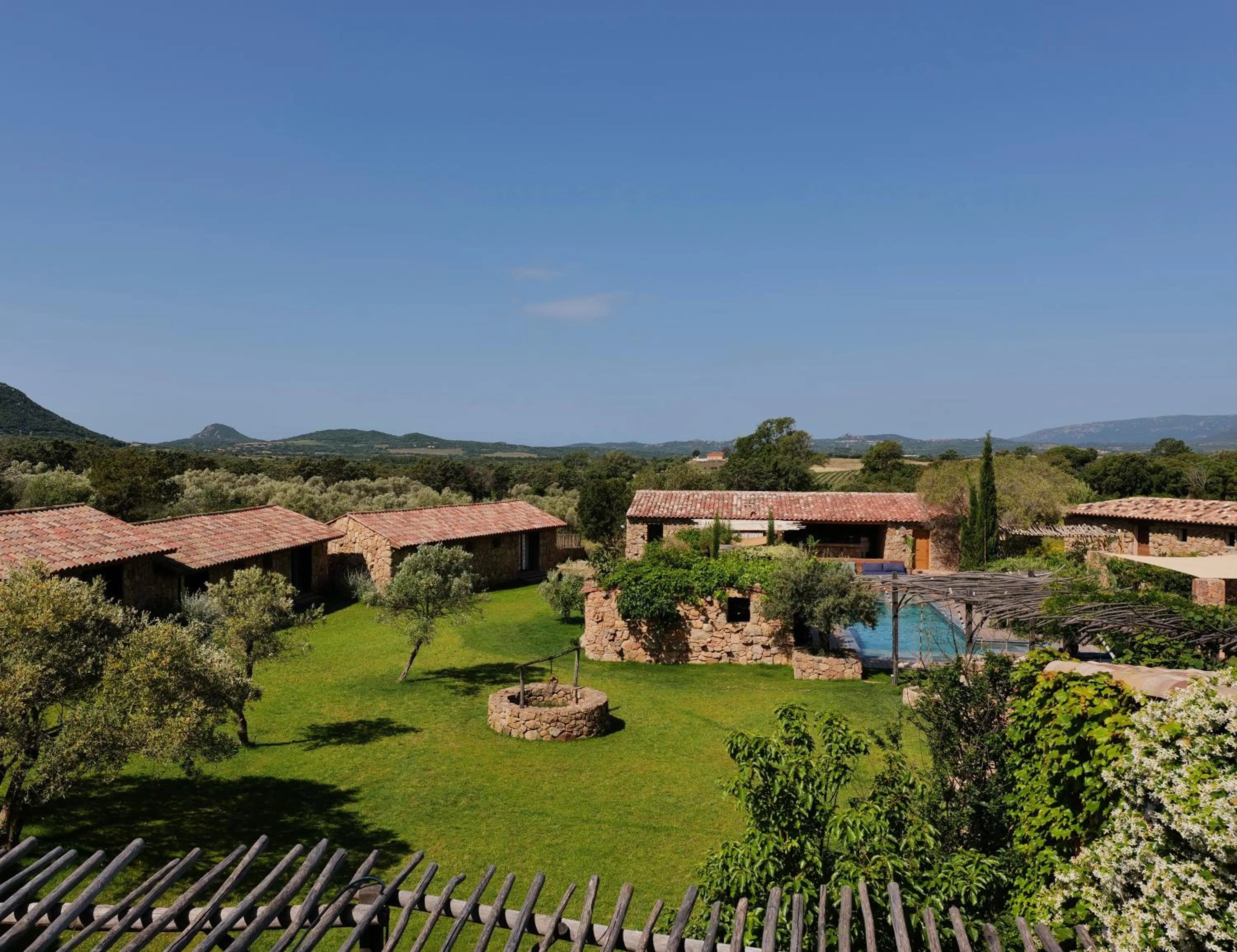 Swimming pool in Domaine Pozzo di Mastri hôtel & spa