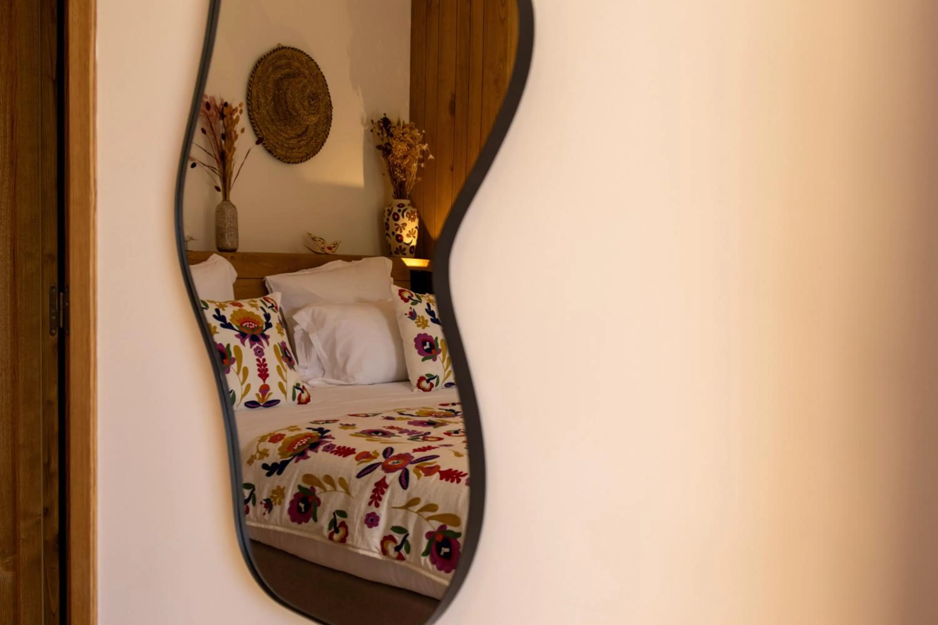 Bedroom, Bed in Domaine Pozzo di Mastri hôtel & spa