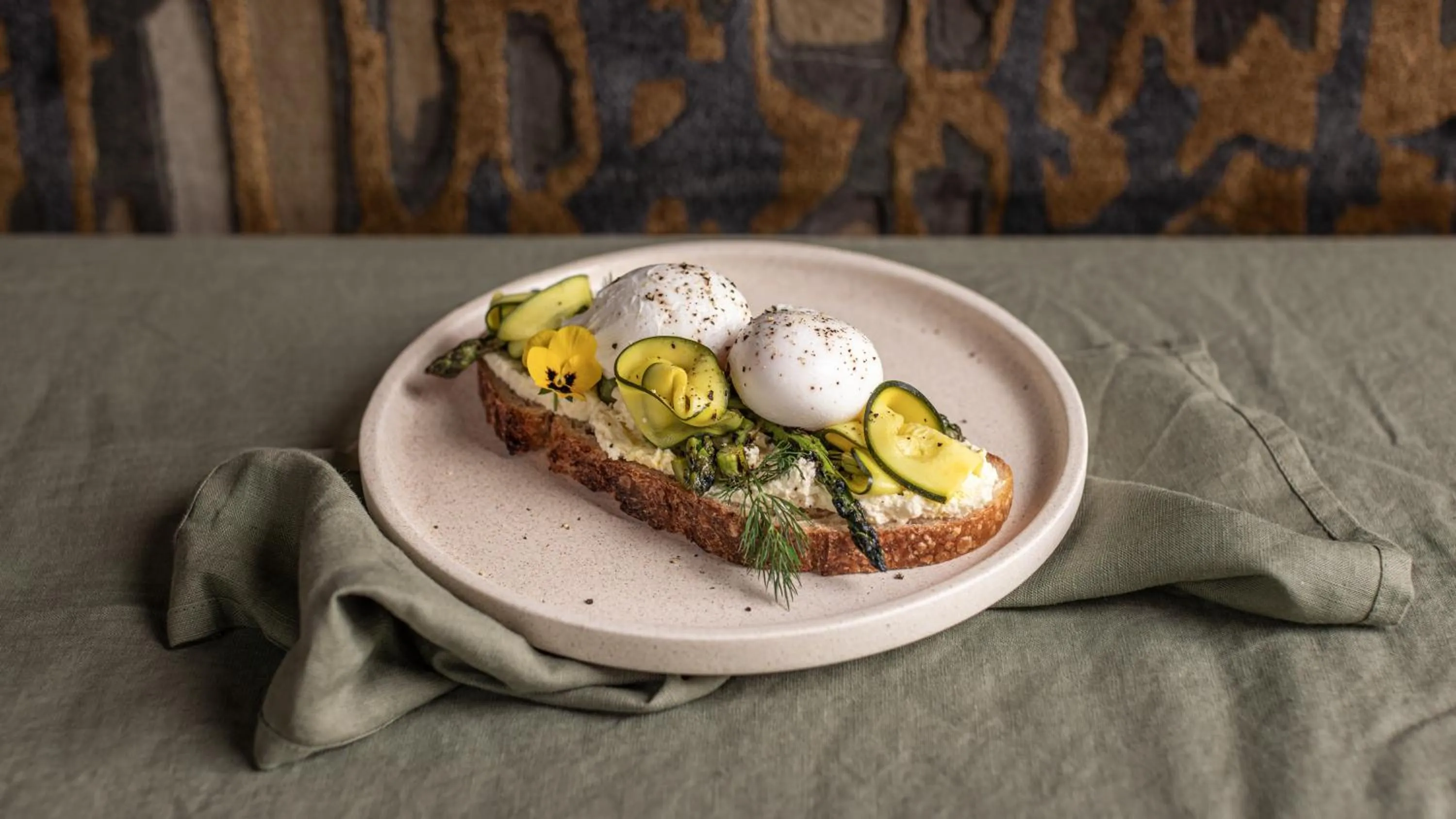 Breakfast in Spicers Sangoma Retreat - Adults Only