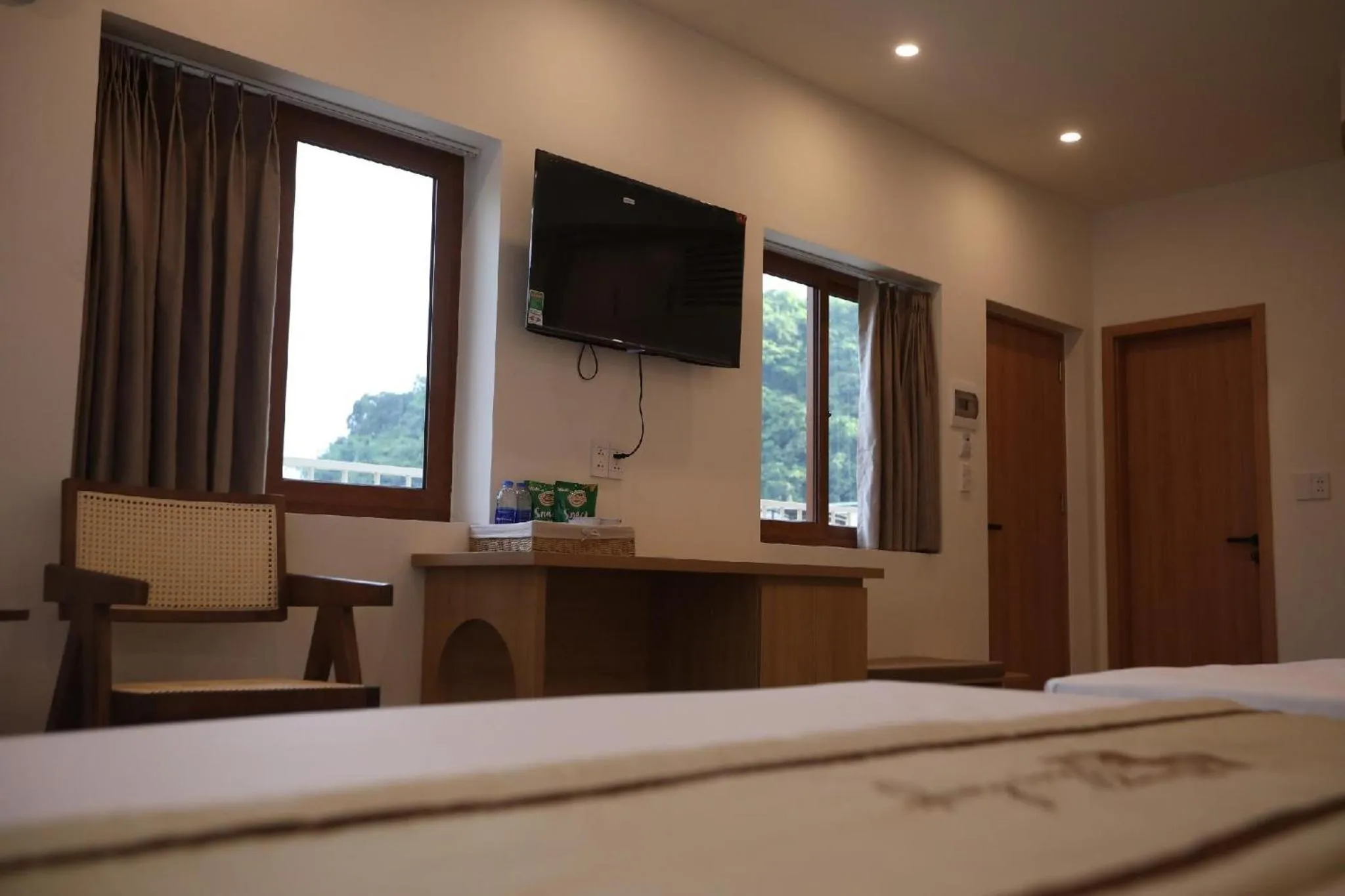 Communal lounge/ TV room, Bed in TherHouse