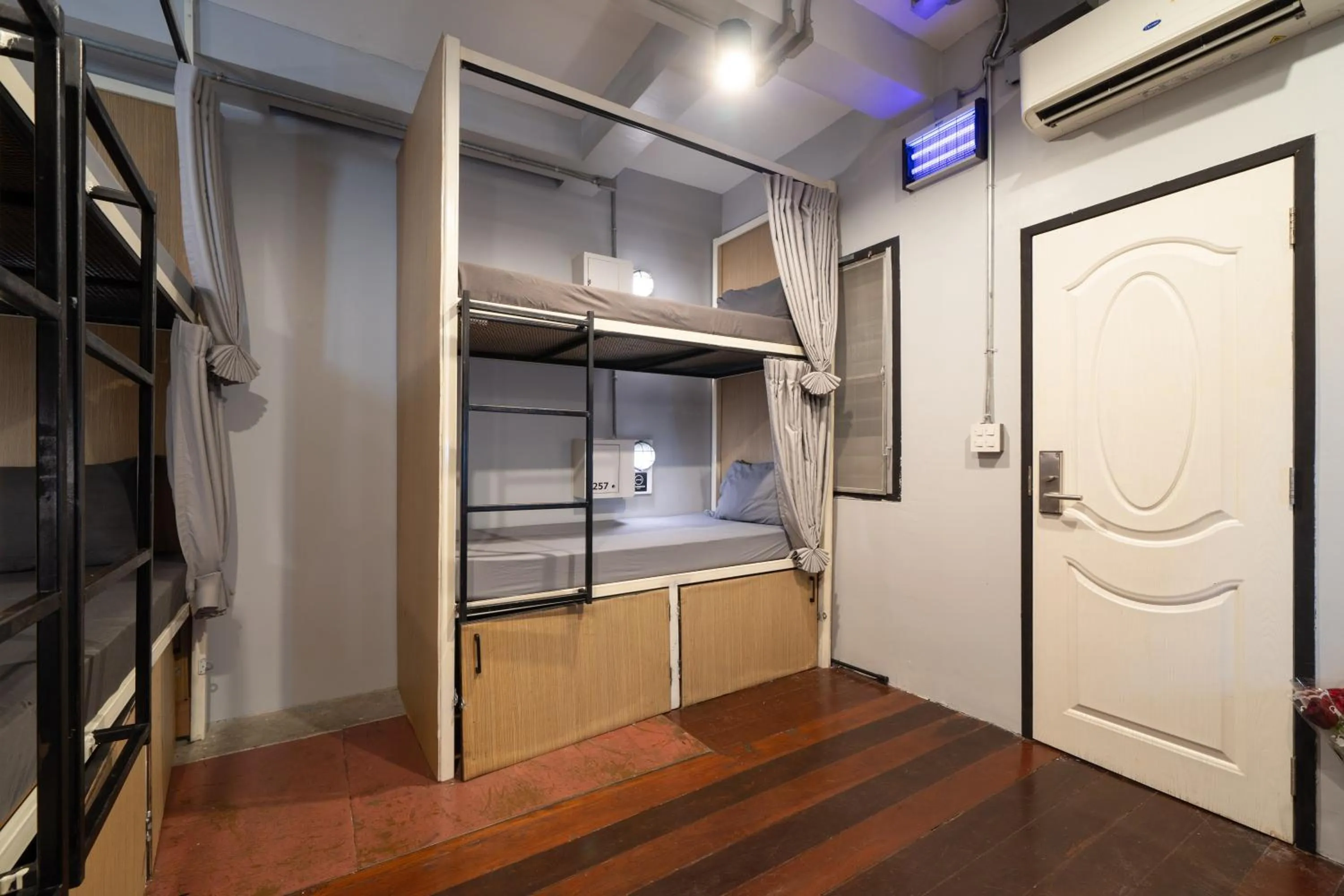 bunk bed in OH Hostels - Bangkok