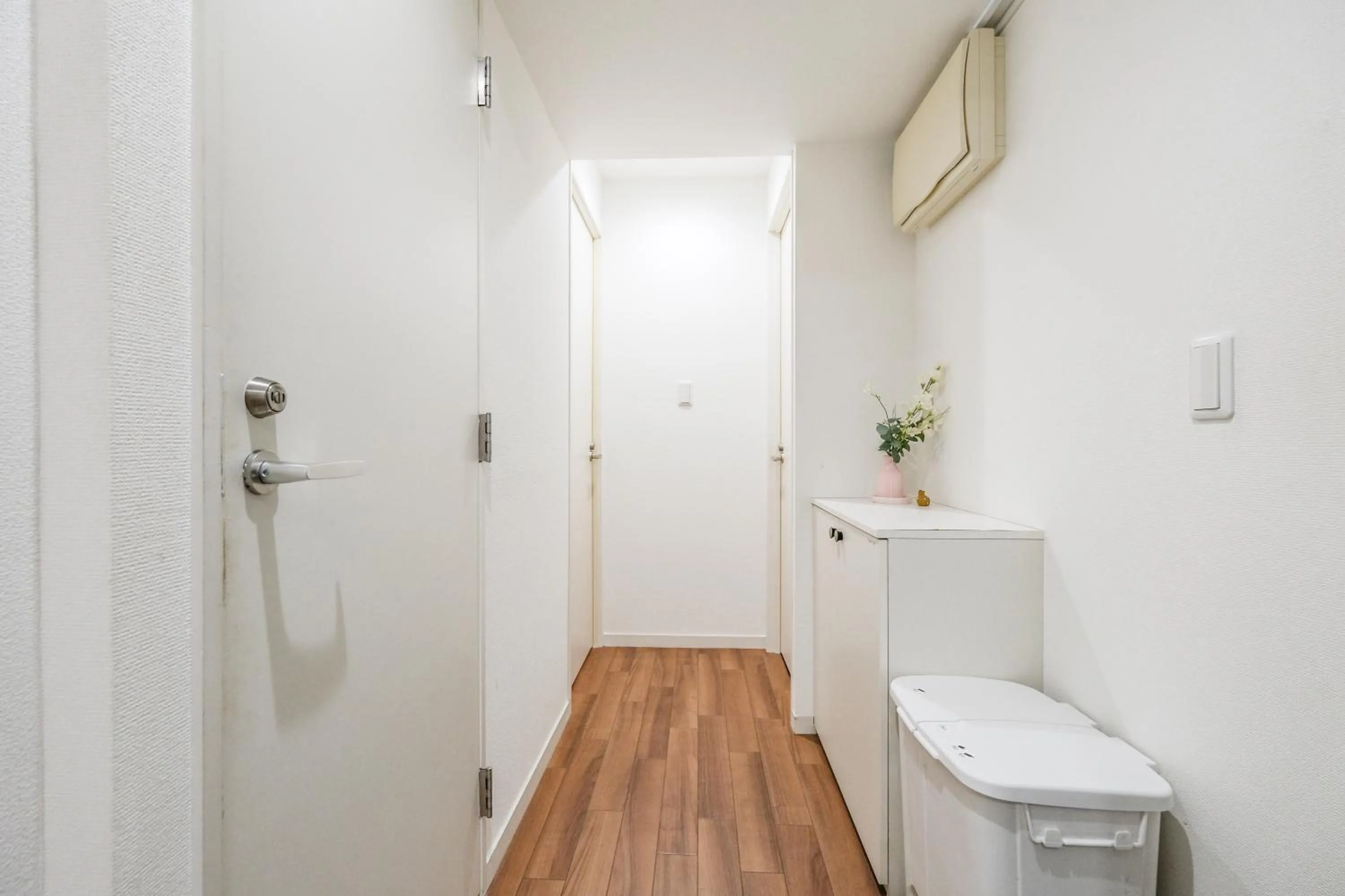 Decorative detail in Ikebukuro La Rêve House