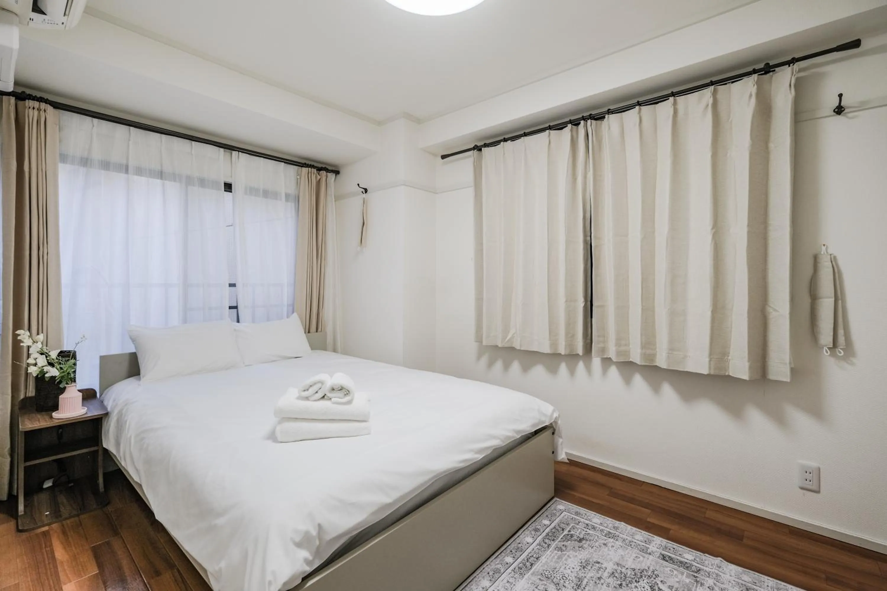 Bed in Ikebukuro La Rêve House