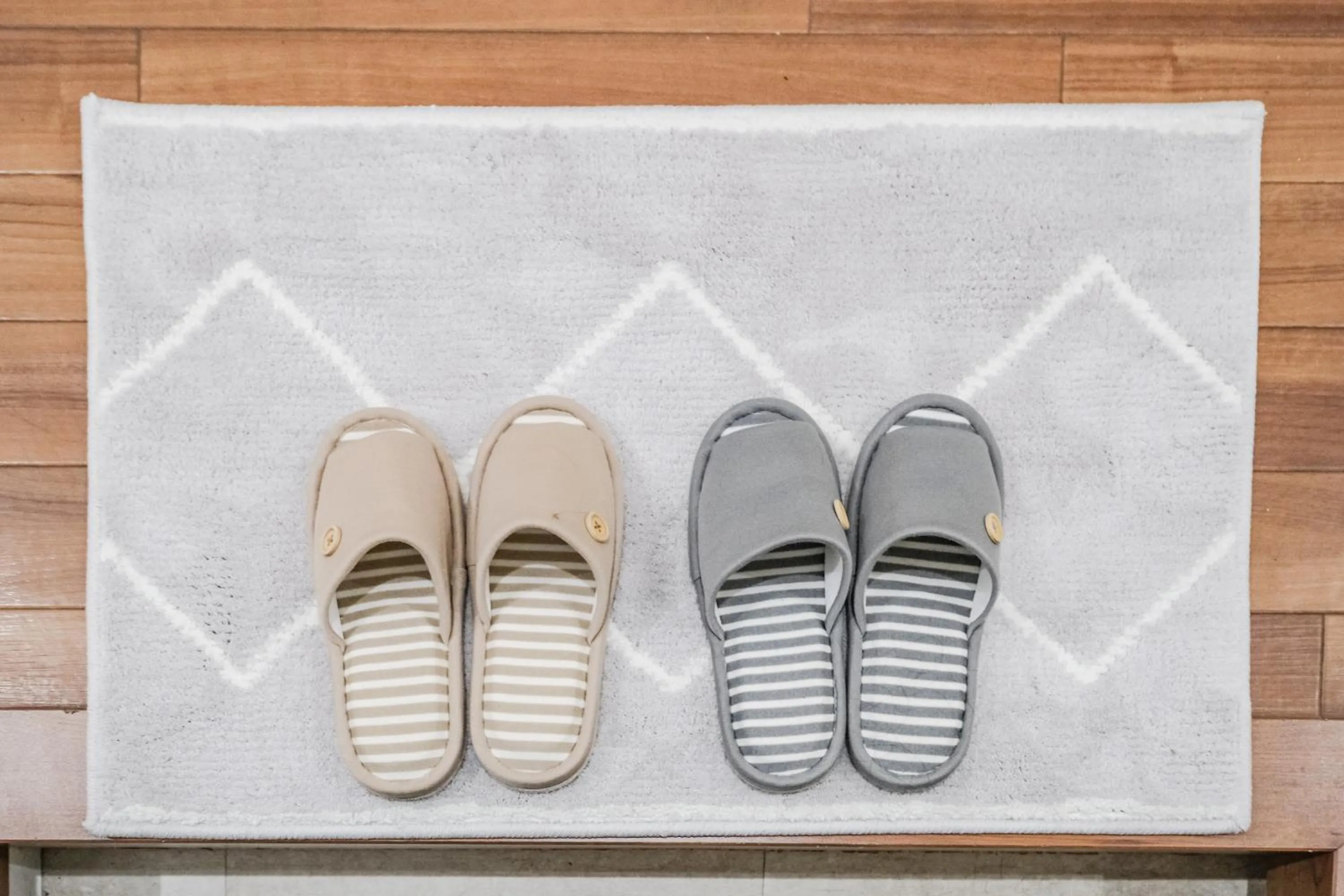 Decorative detail in Ikebukuro La Rêve House