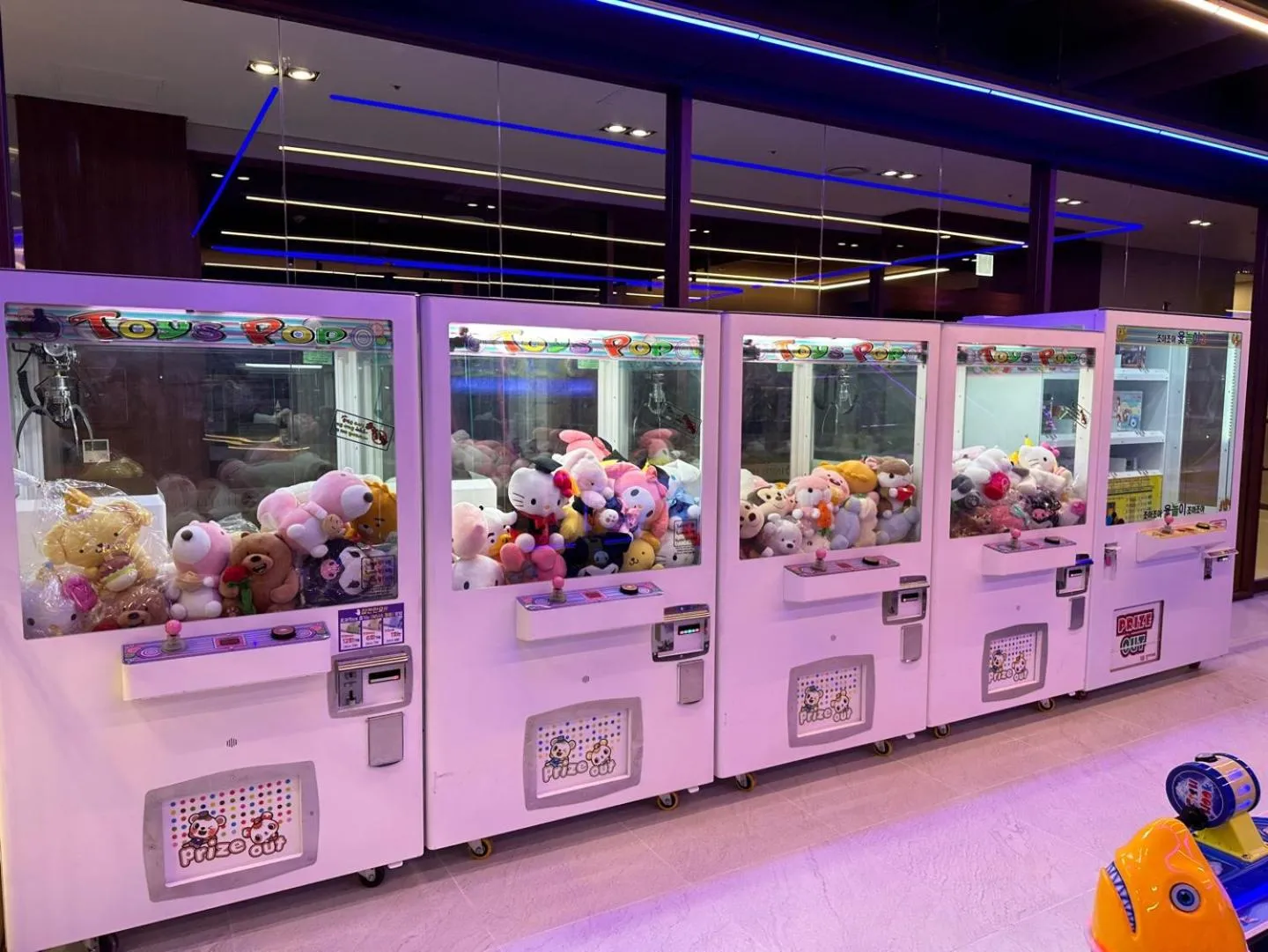 Game Room in New Donghae Tourist Hotel