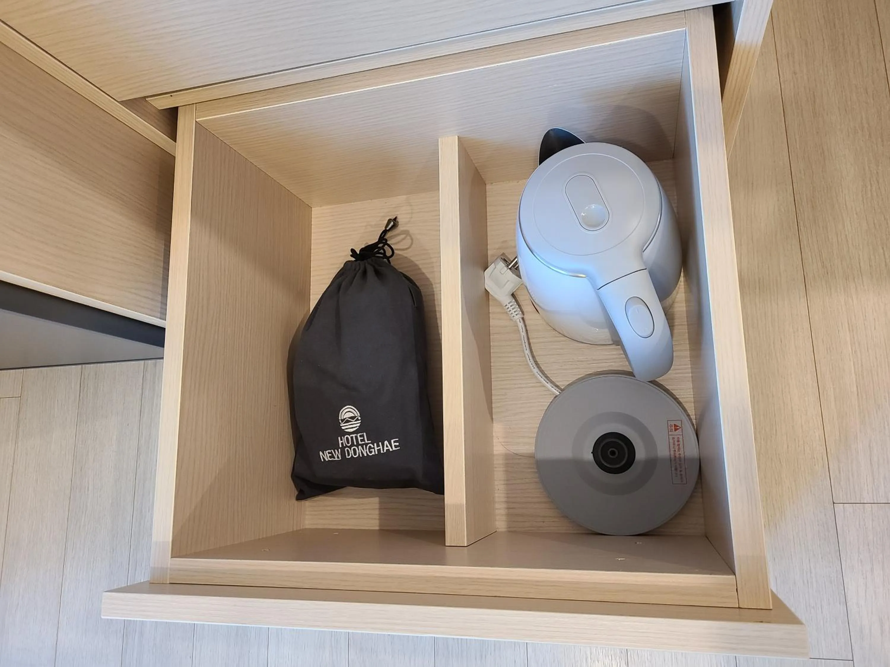 Coffee/tea facilities in New Donghae Tourist Hotel