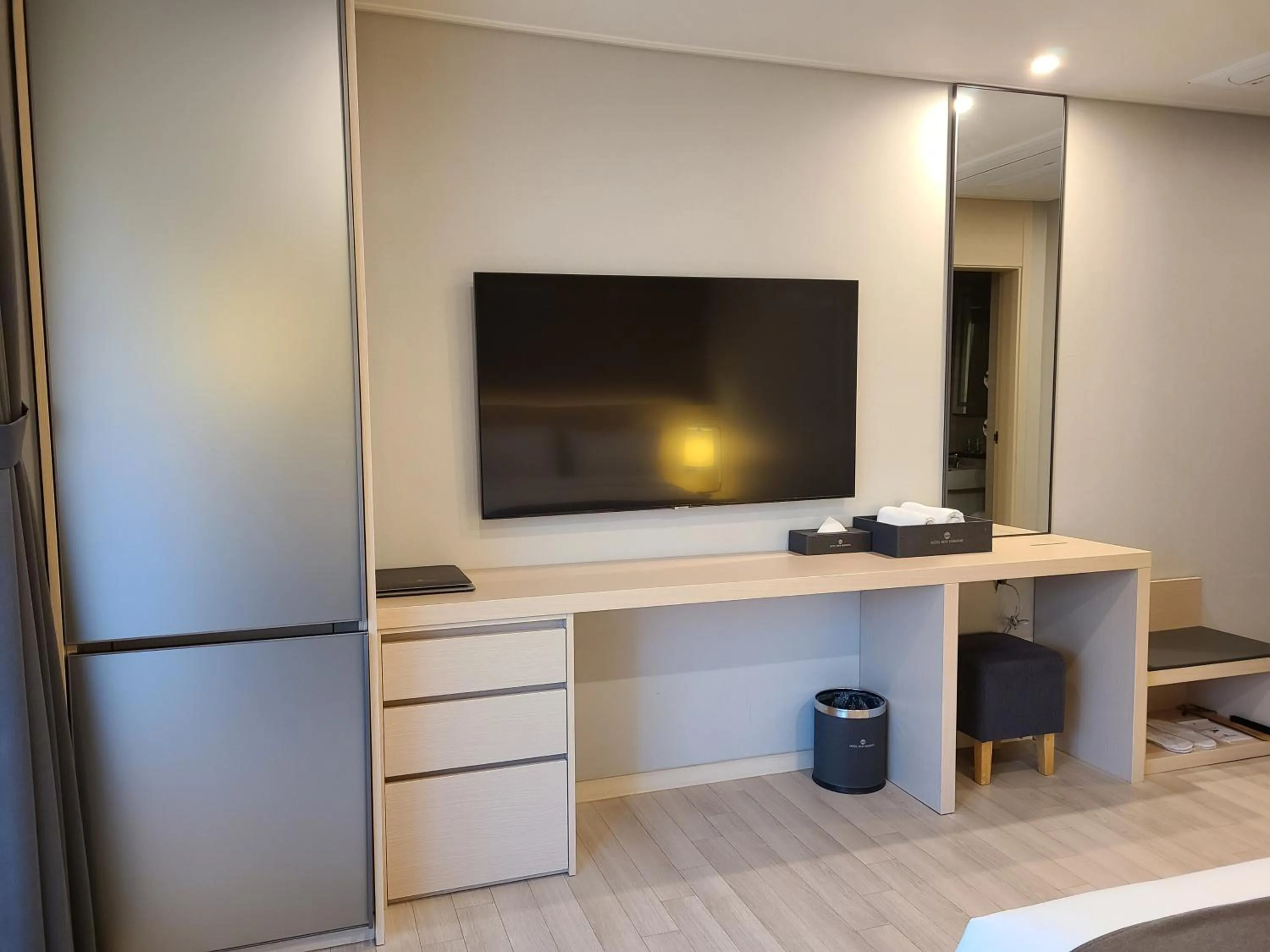 TV and multimedia in New Donghae Tourist Hotel