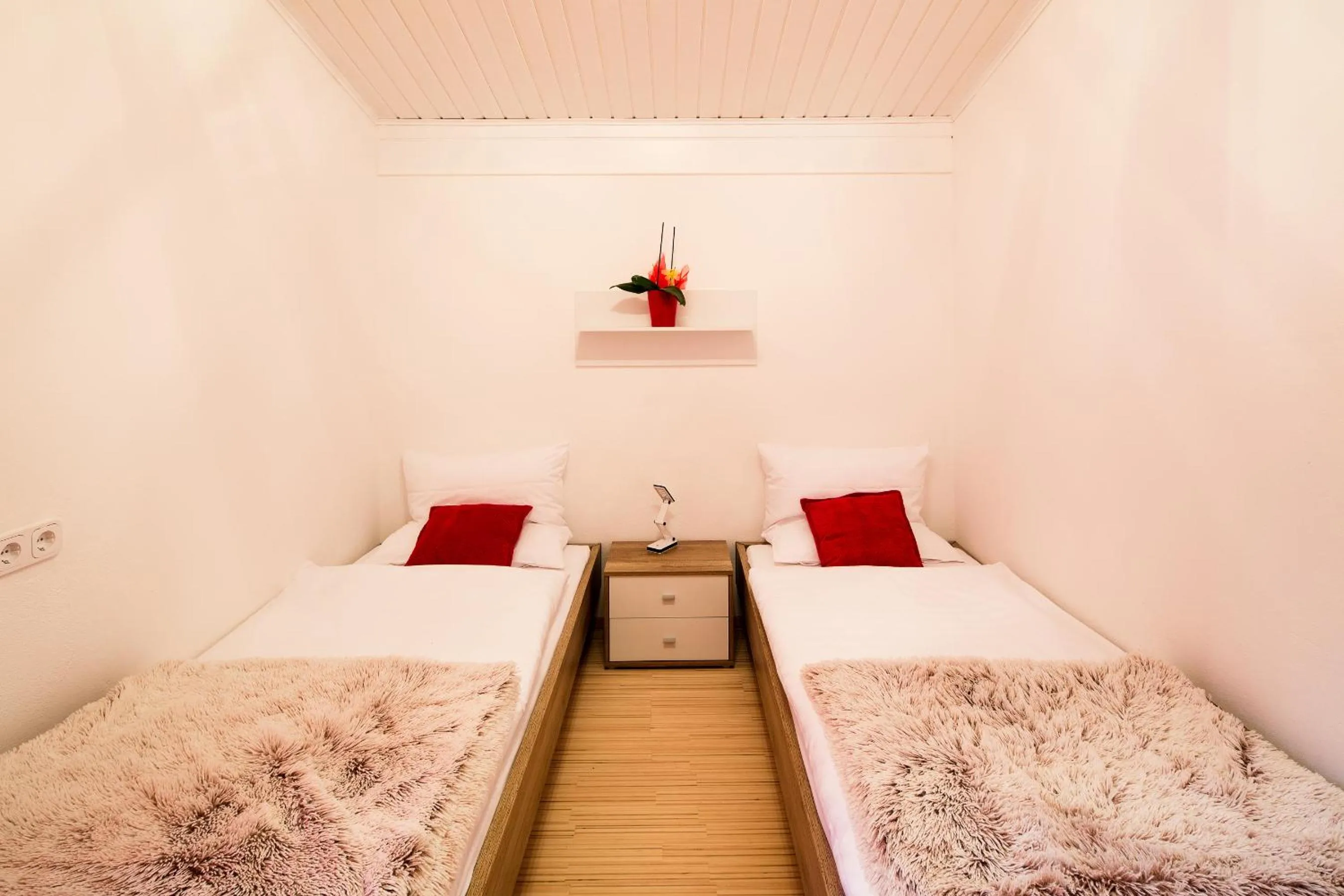 Photo of the whole room, Bed in W & S Executive Apartments - Hallstatt I