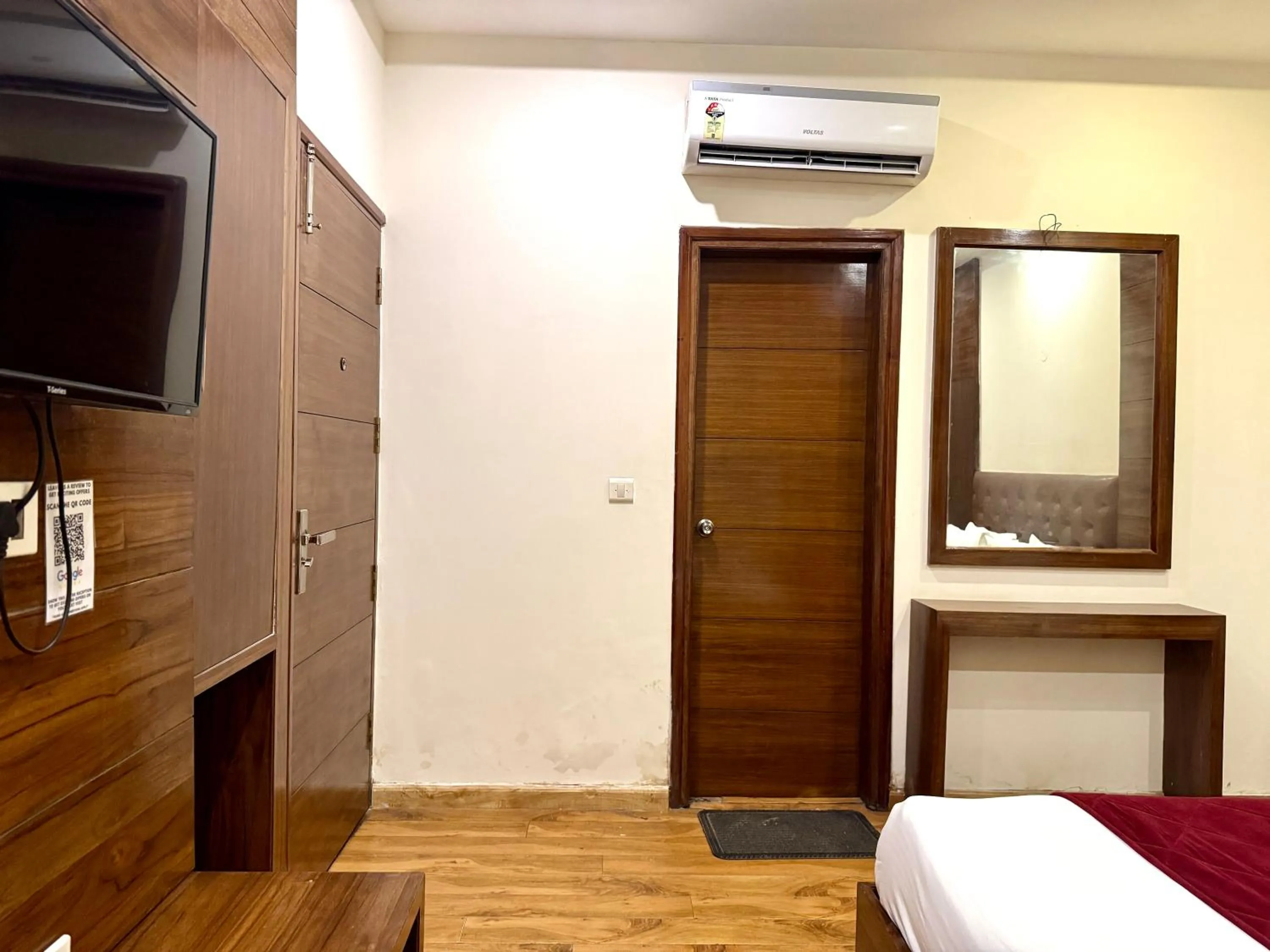 Bedroom, Bed in Hotel Bahl Regency