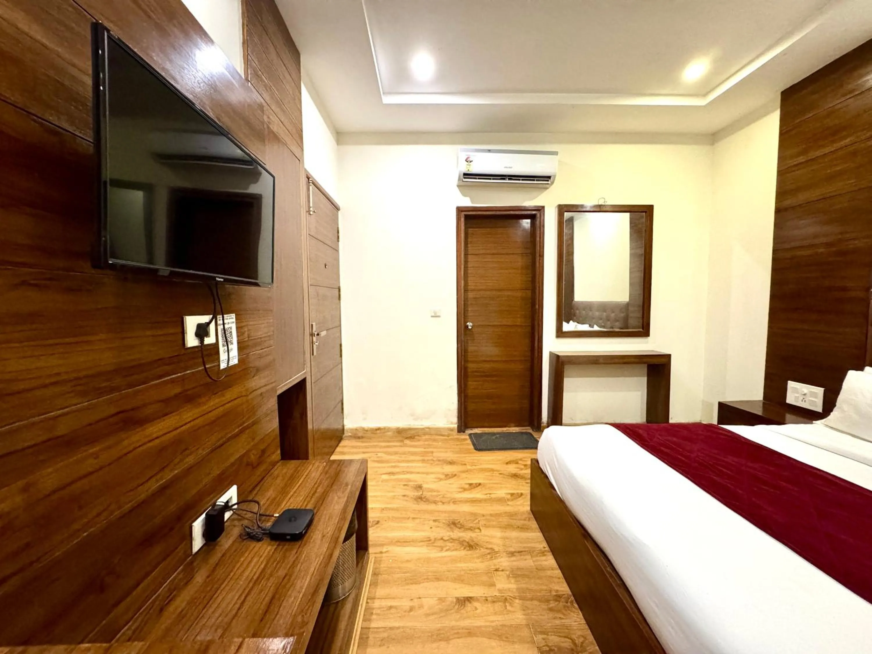 Bedroom, Bed in Hotel Bahl Regency