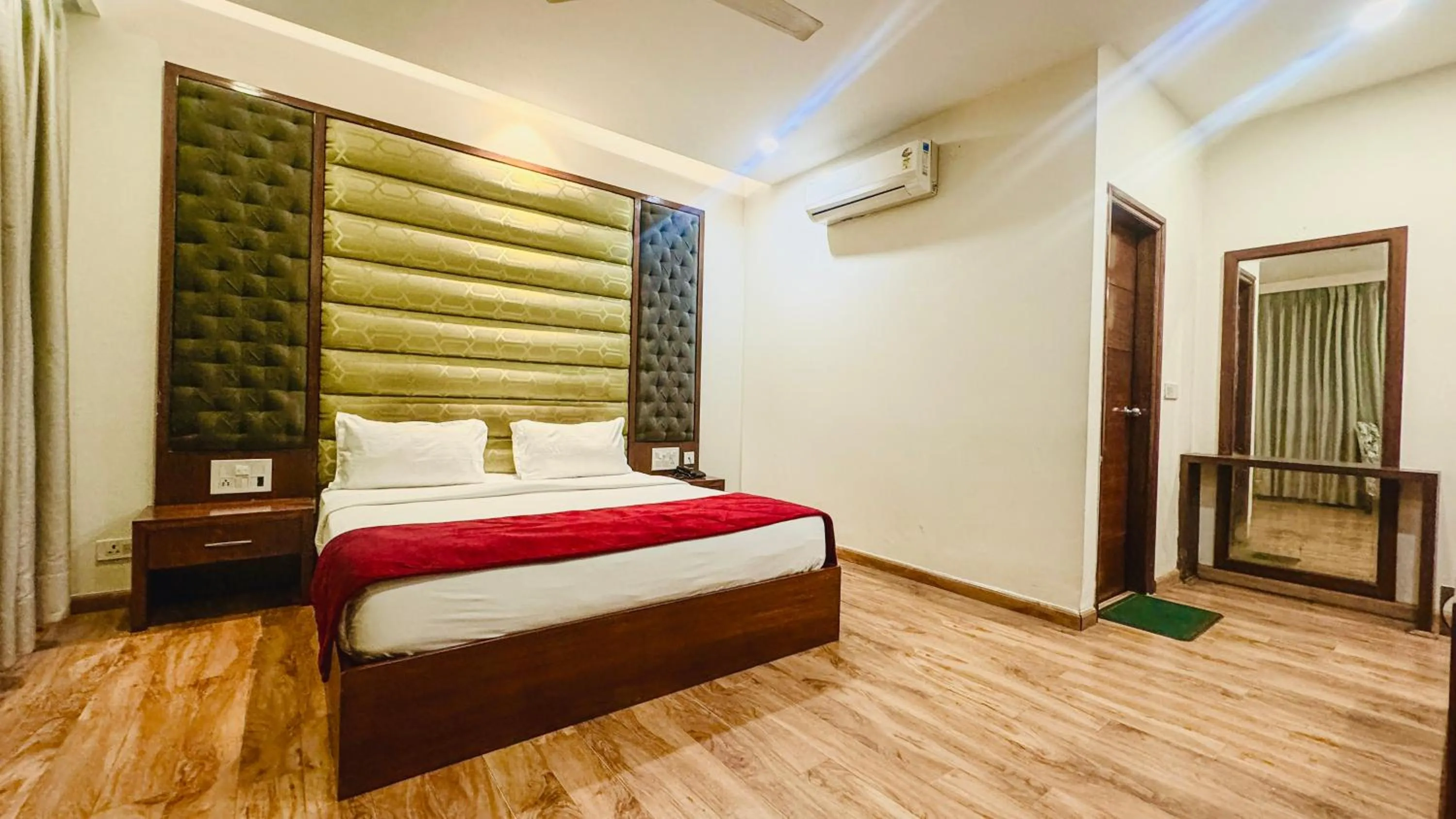 Bed in Hotel Bahl Regency