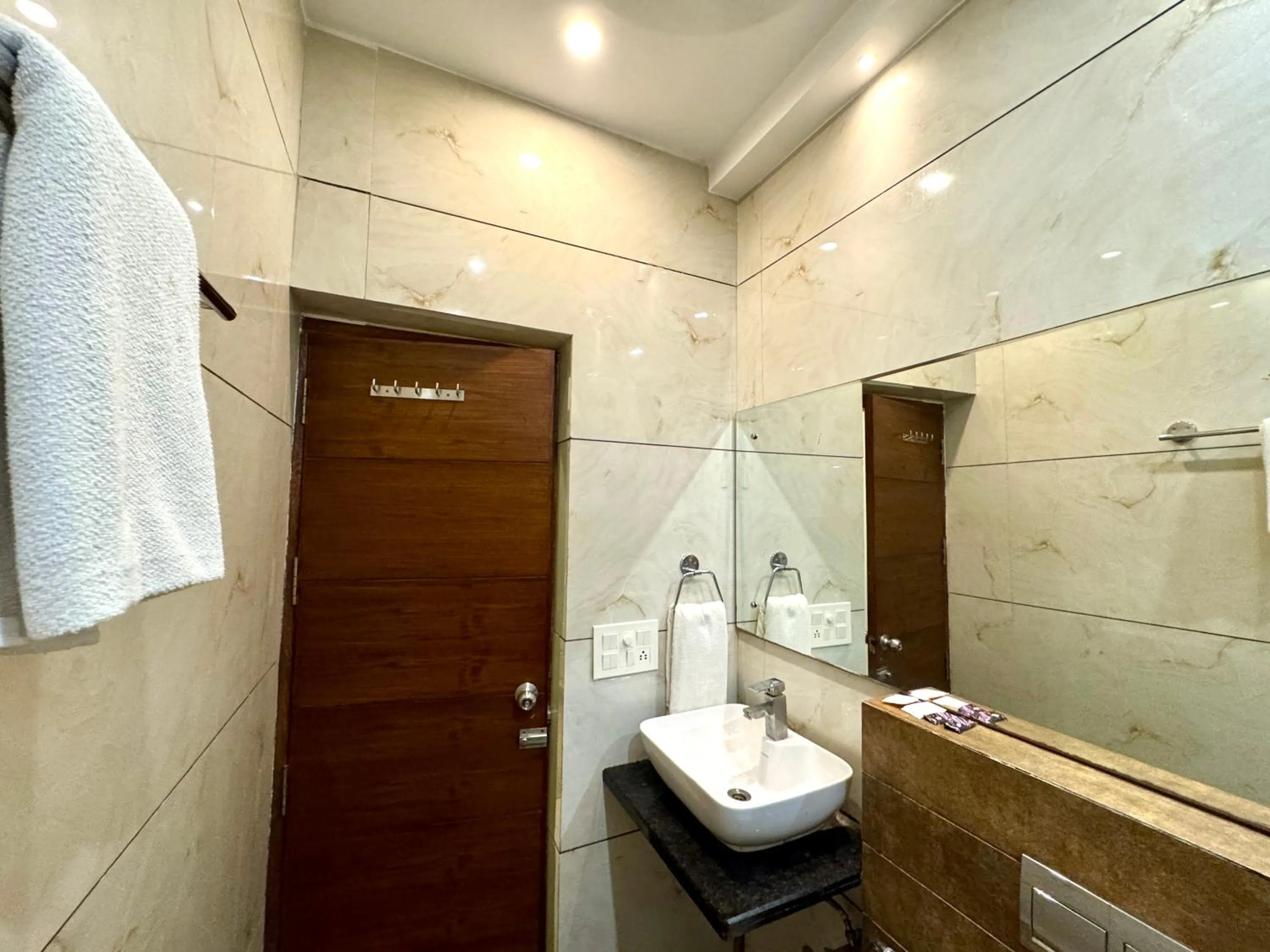 Shower in Hotel Bahl Regency