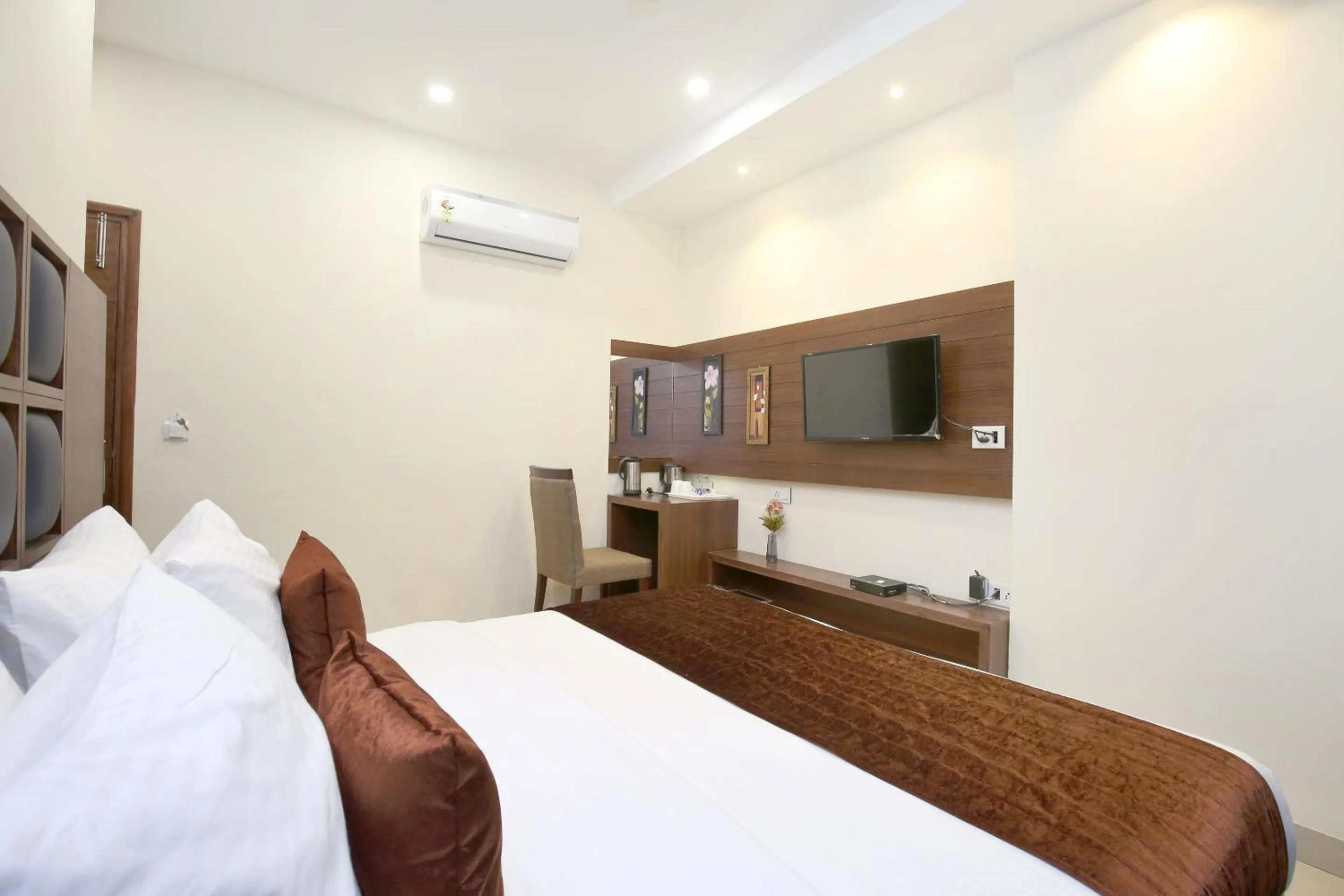 Photo of the whole room, Bed in Hotel Bahl Regency