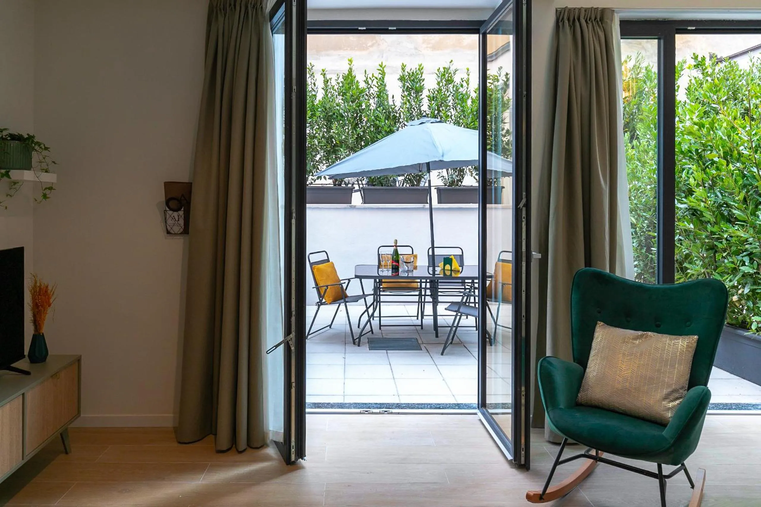 Patio in Aiello Hotels - CityLife Apartments