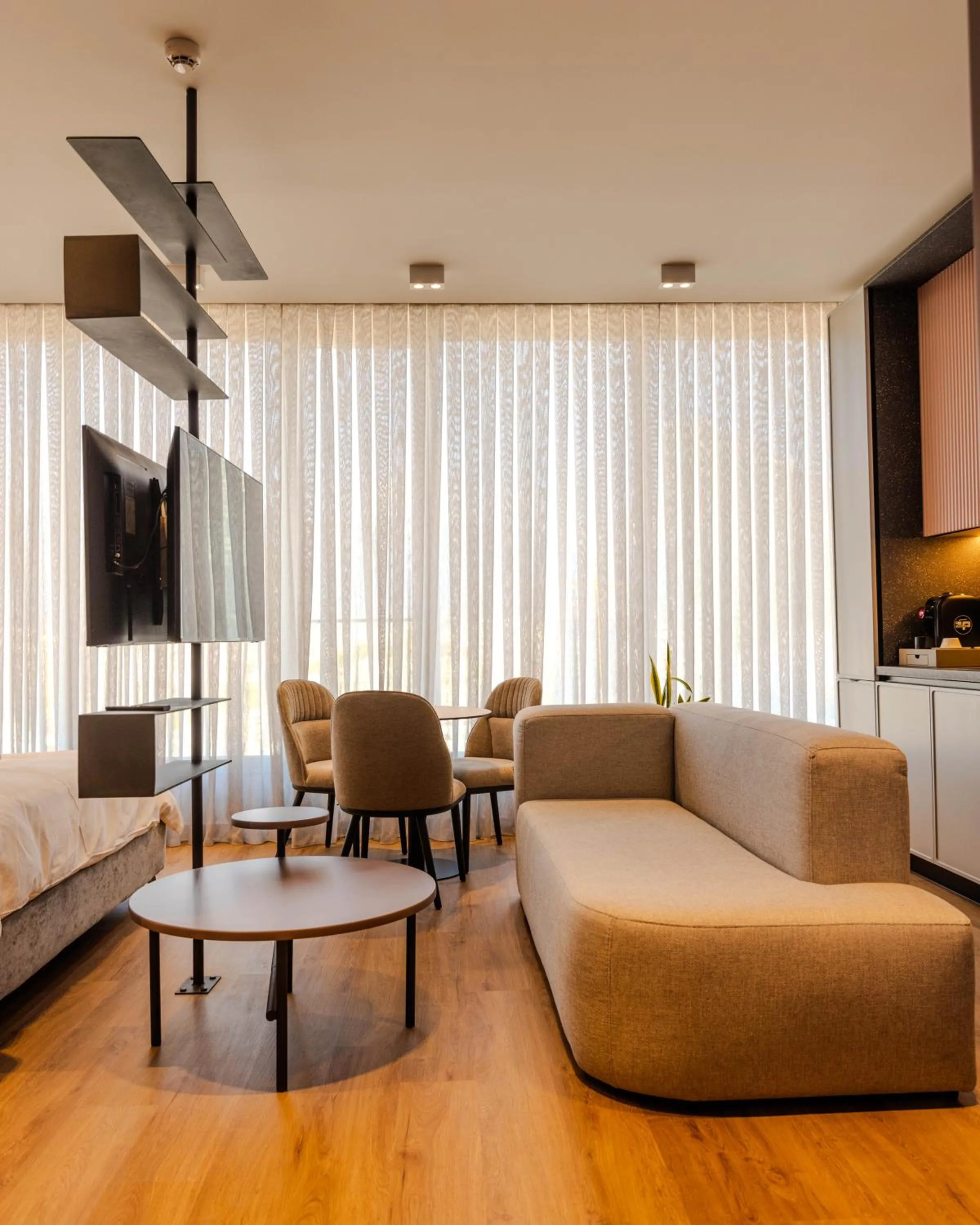 Seating area in Si Hotel Tirana