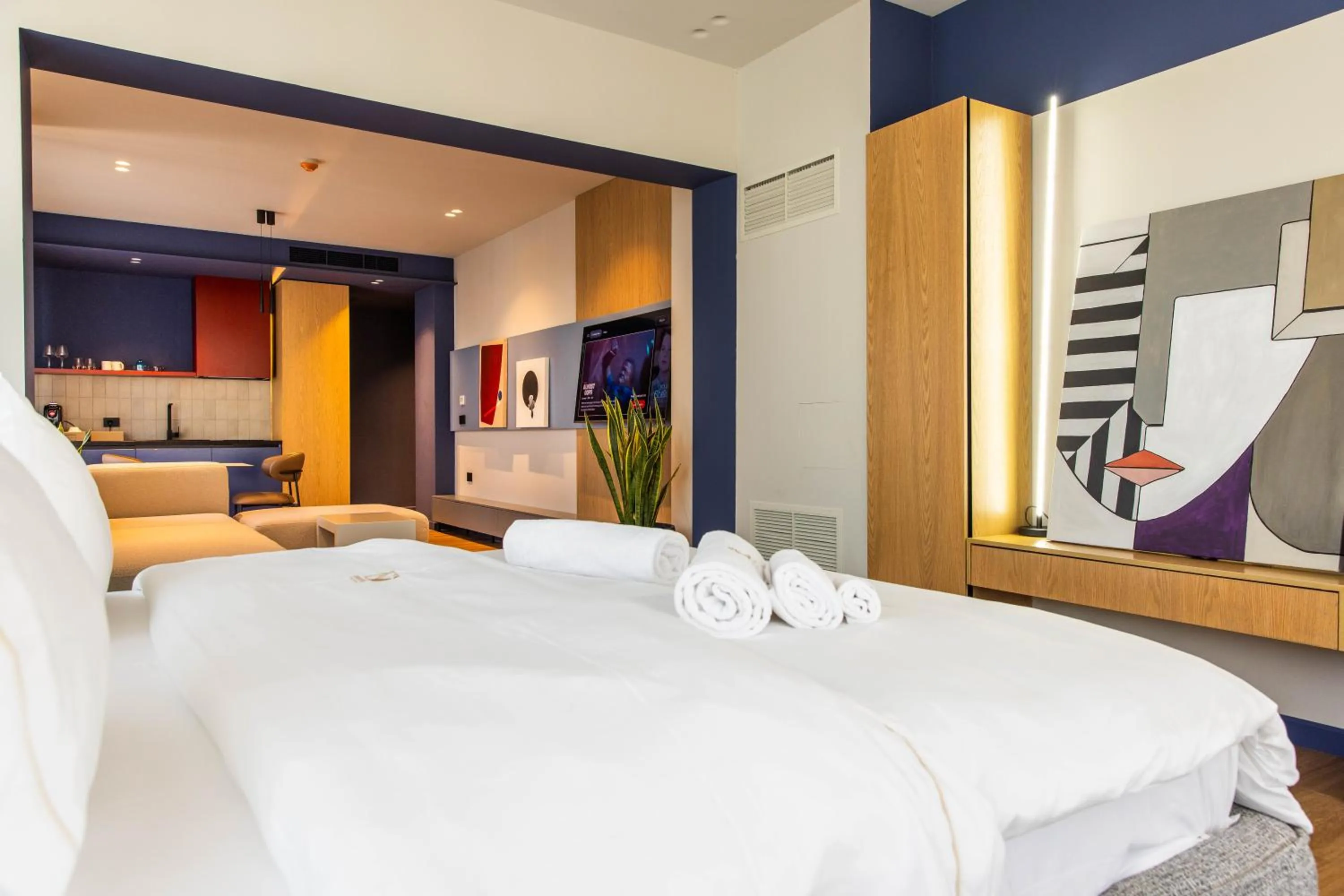 Bedroom, Bed in Si Hotel Tirana