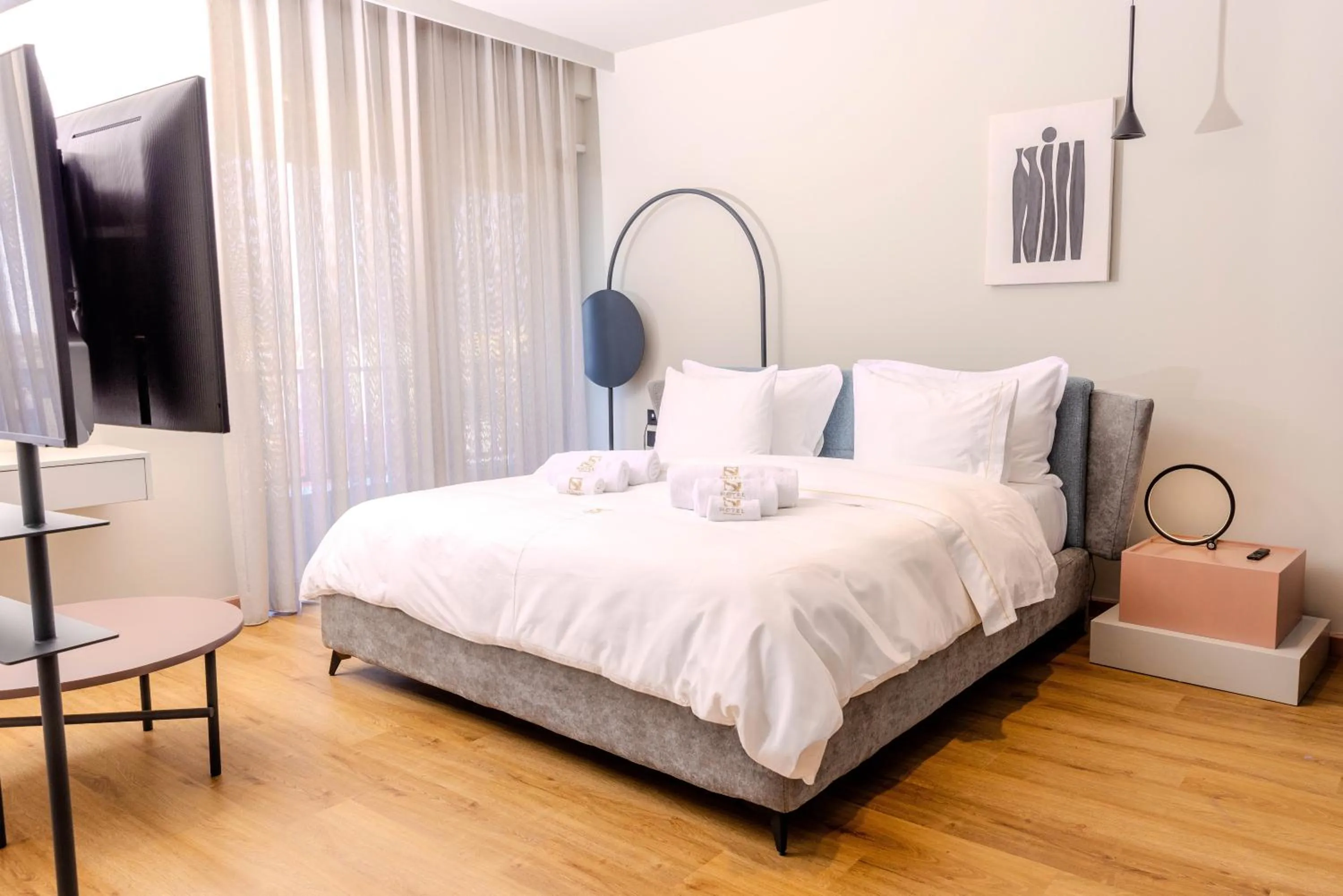 Bedroom, Bed in Si Hotel Tirana