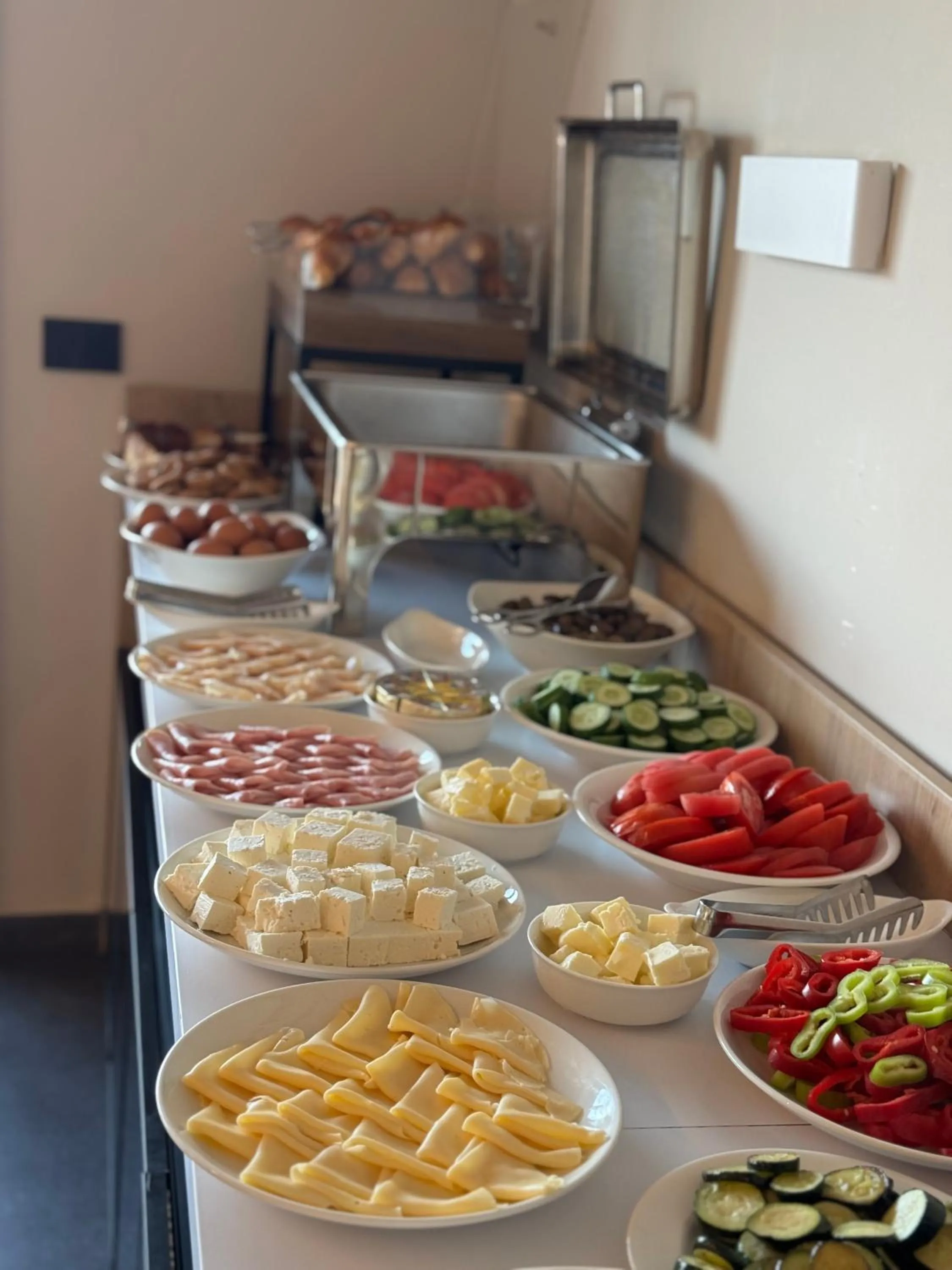 Breakfast in Si Hotel Tirana