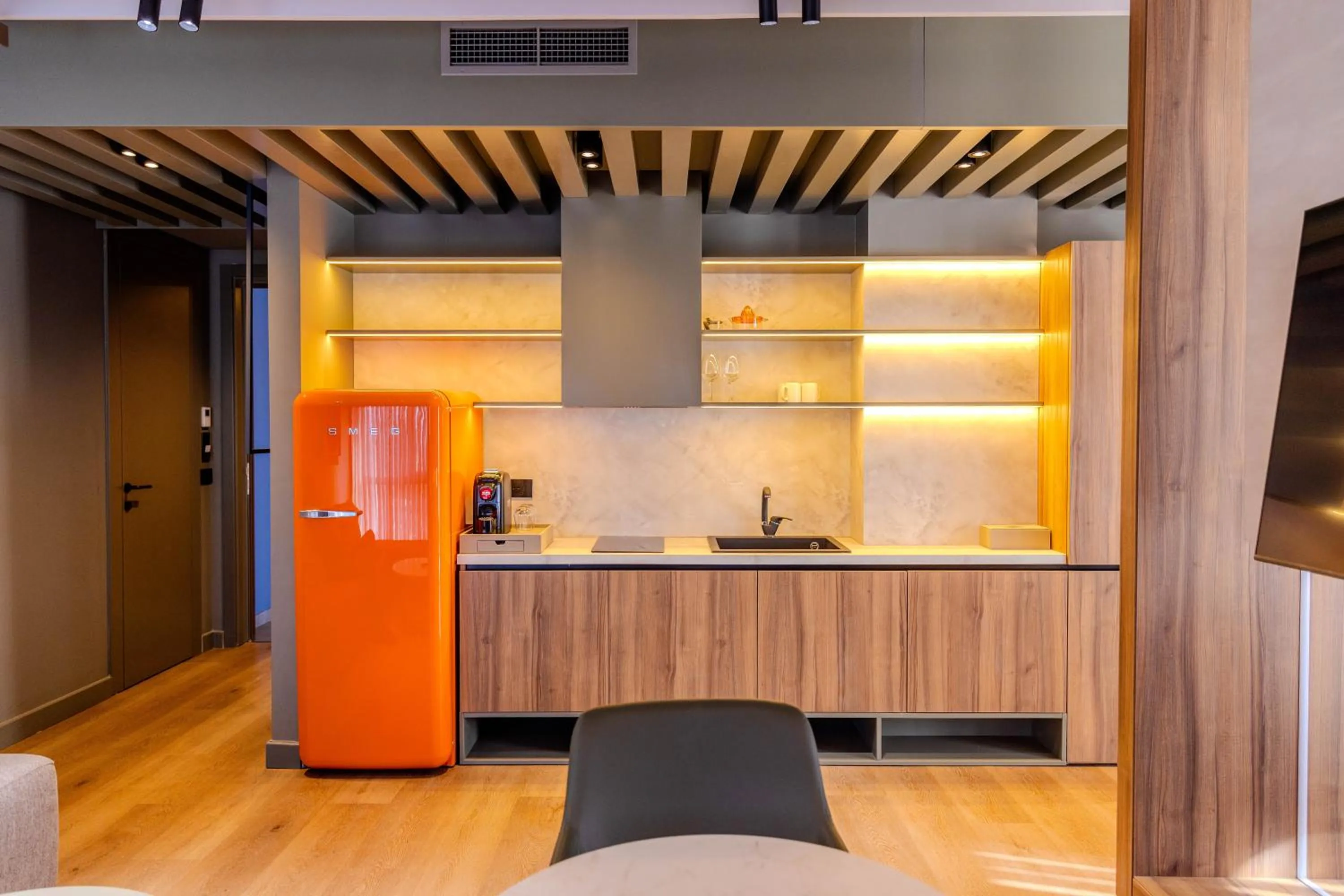 Kitchen or kitchenette in Si Hotel Tirana