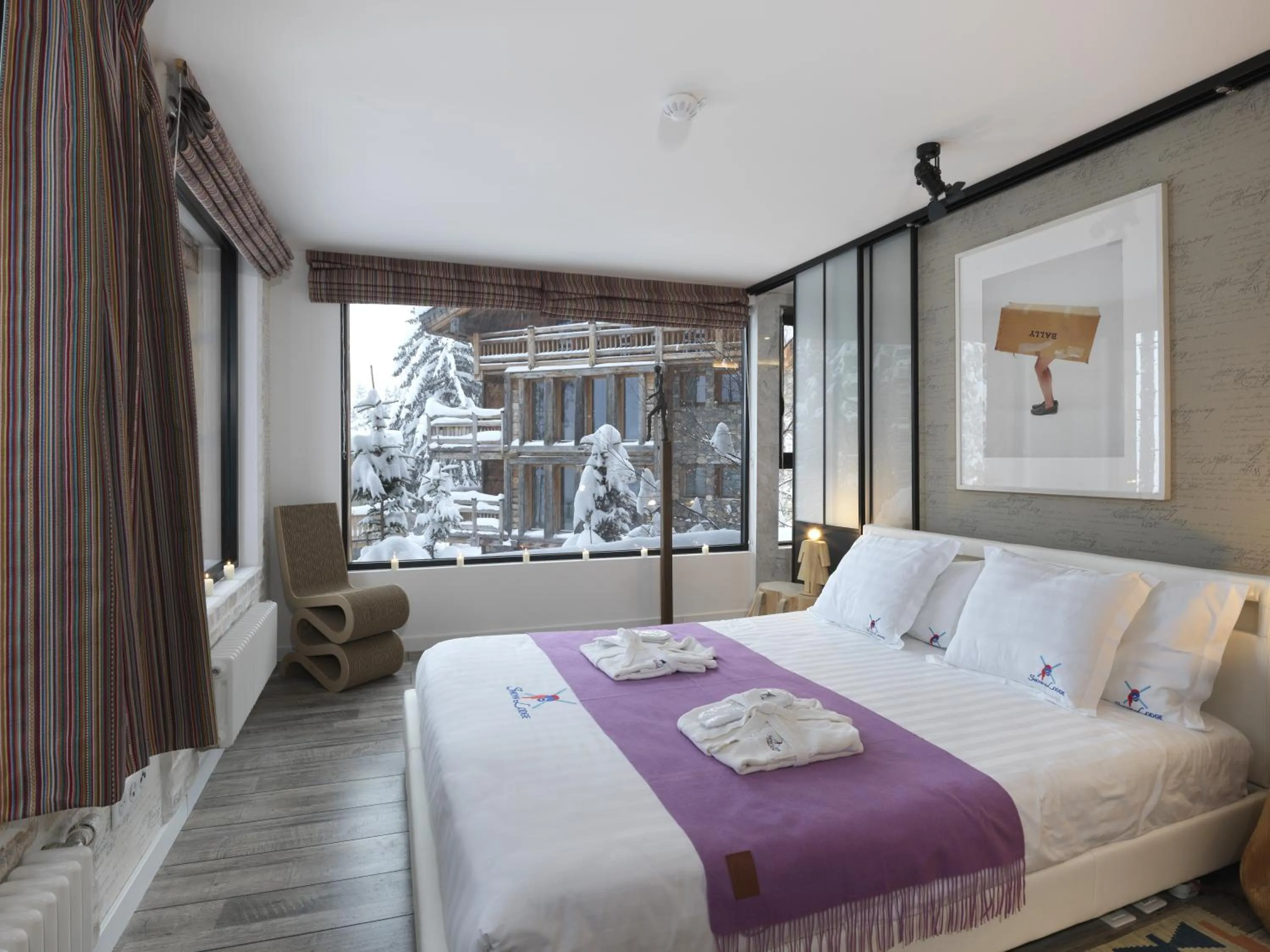 Photo of the whole room, Bed in Snow Lodge Hotel Courchevel 1850