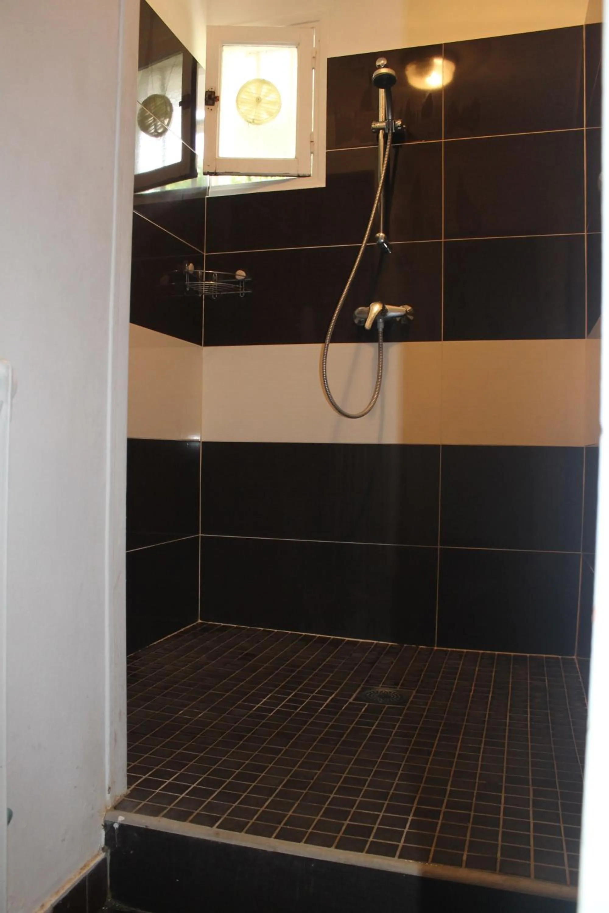 Bathroom in Le Bellevue Lisieux