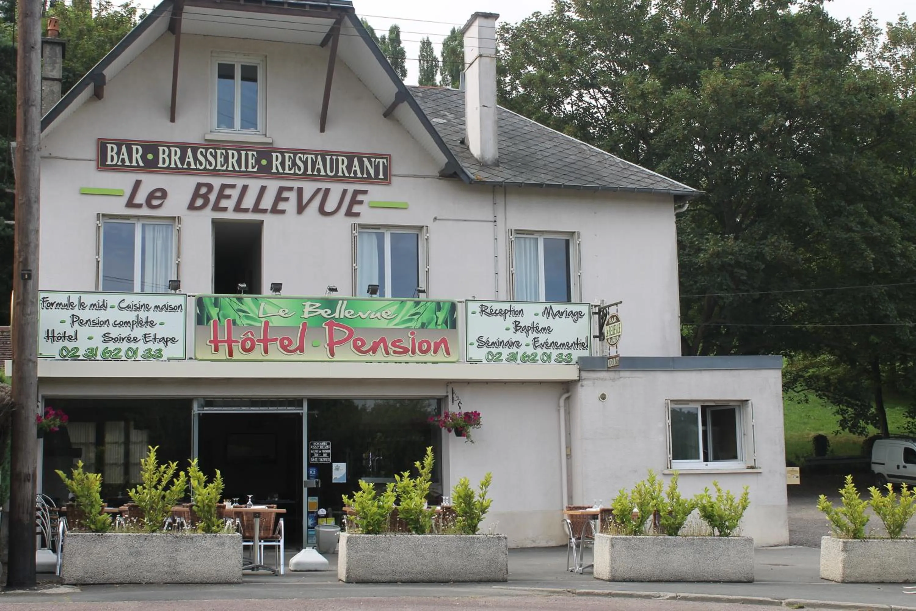 Facade/entrance in Le Bellevue Lisieux