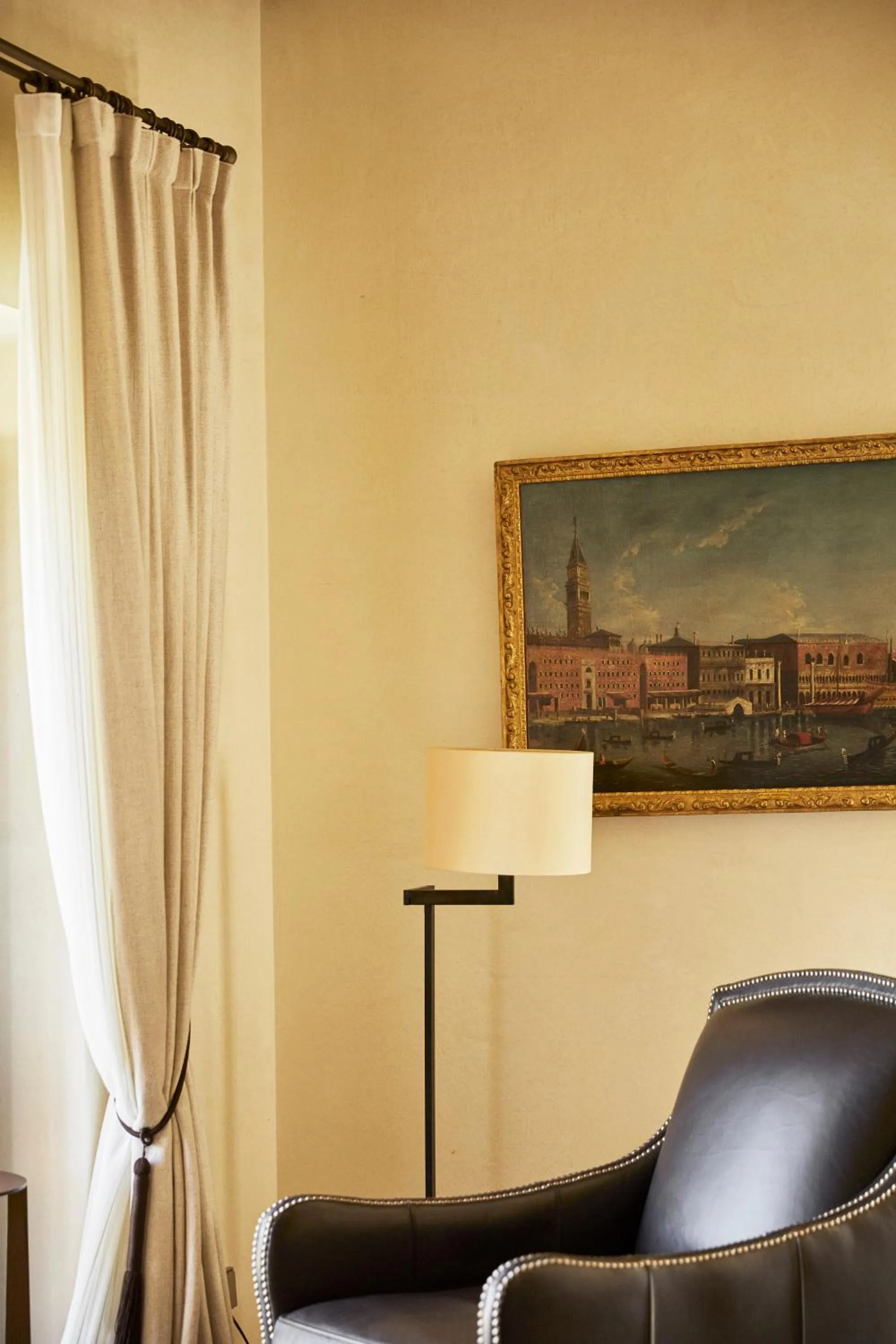 Living room in Abadia Retuerta LeDomaine