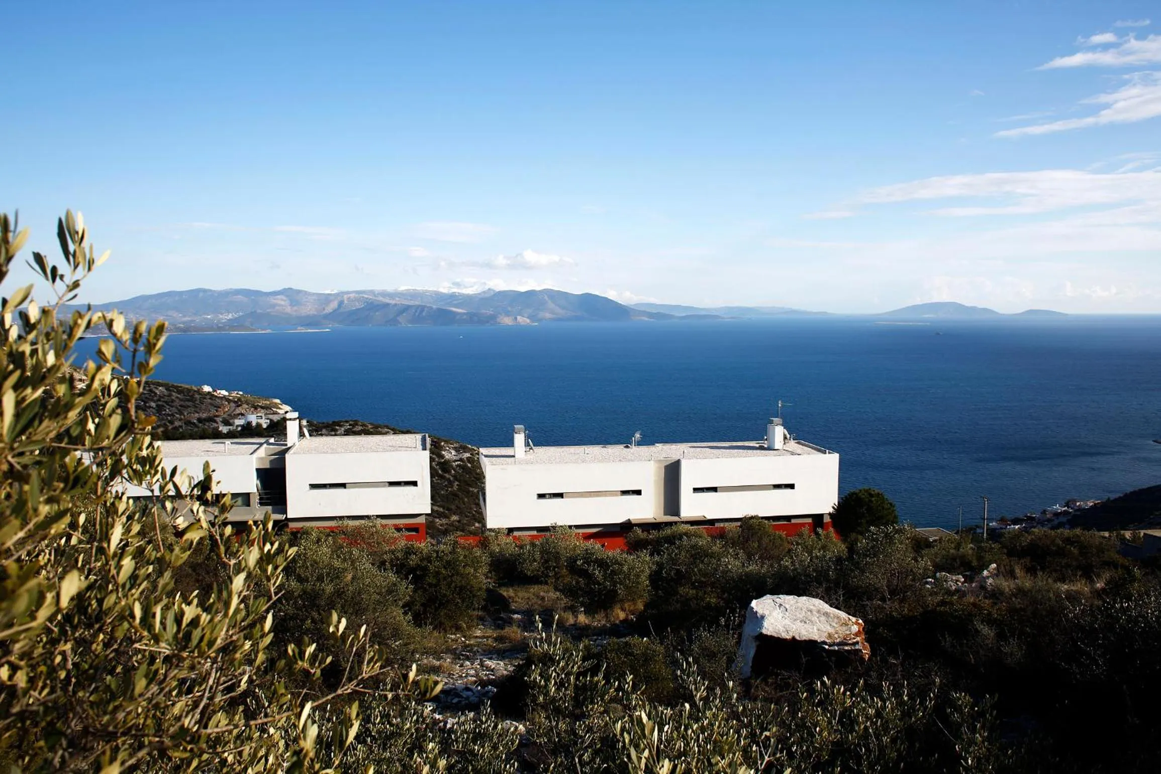 Property building in Seaview Maisonette Schinias