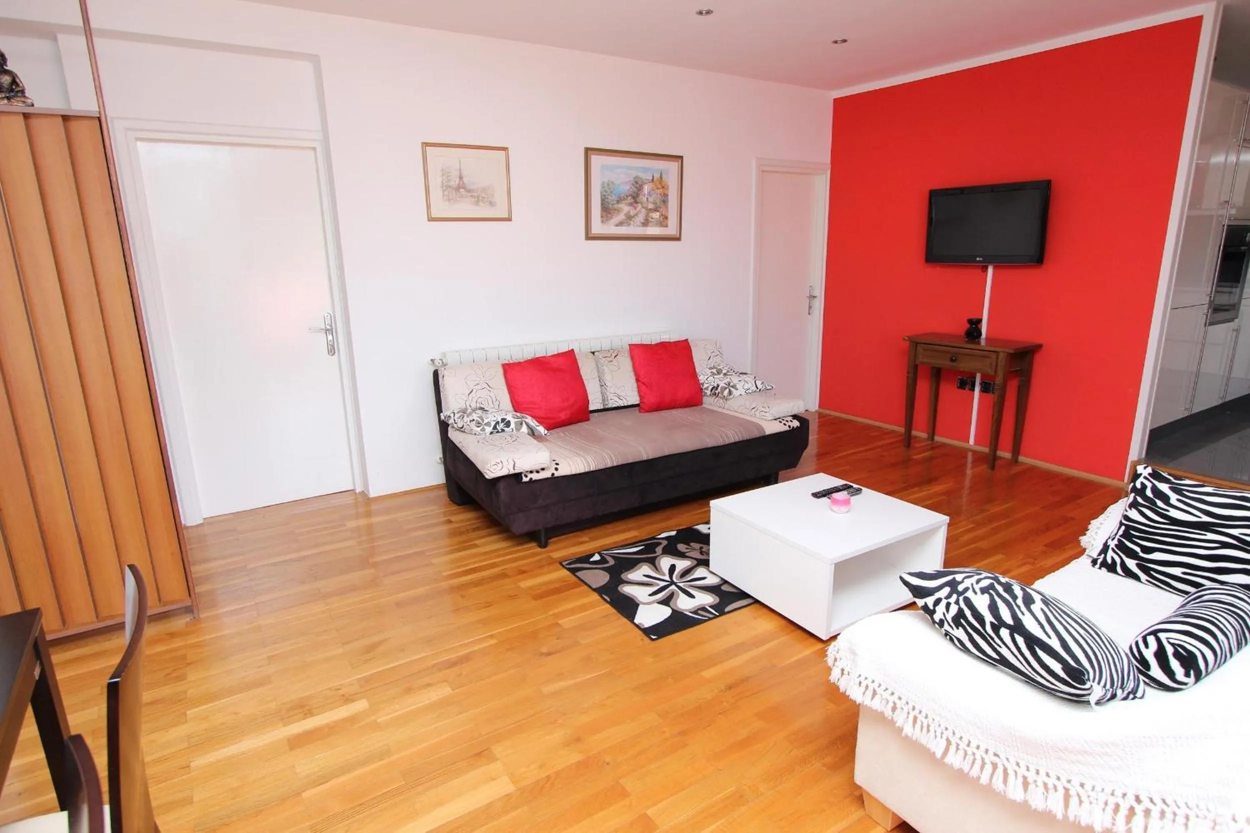 Living room, Bed in Apartment Suzana
