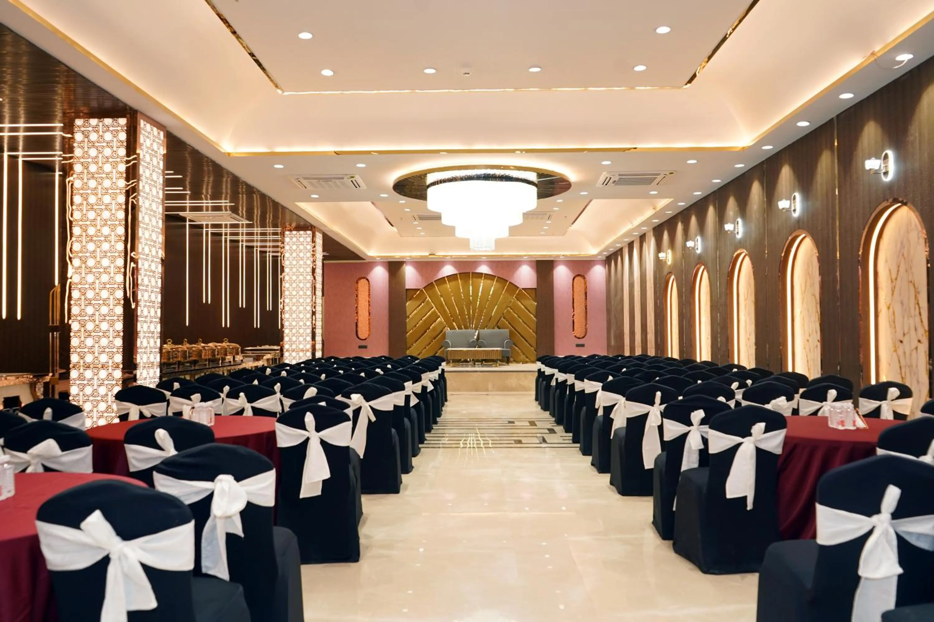 Banquet/Function facilities in ShriGo Hotel Banaras