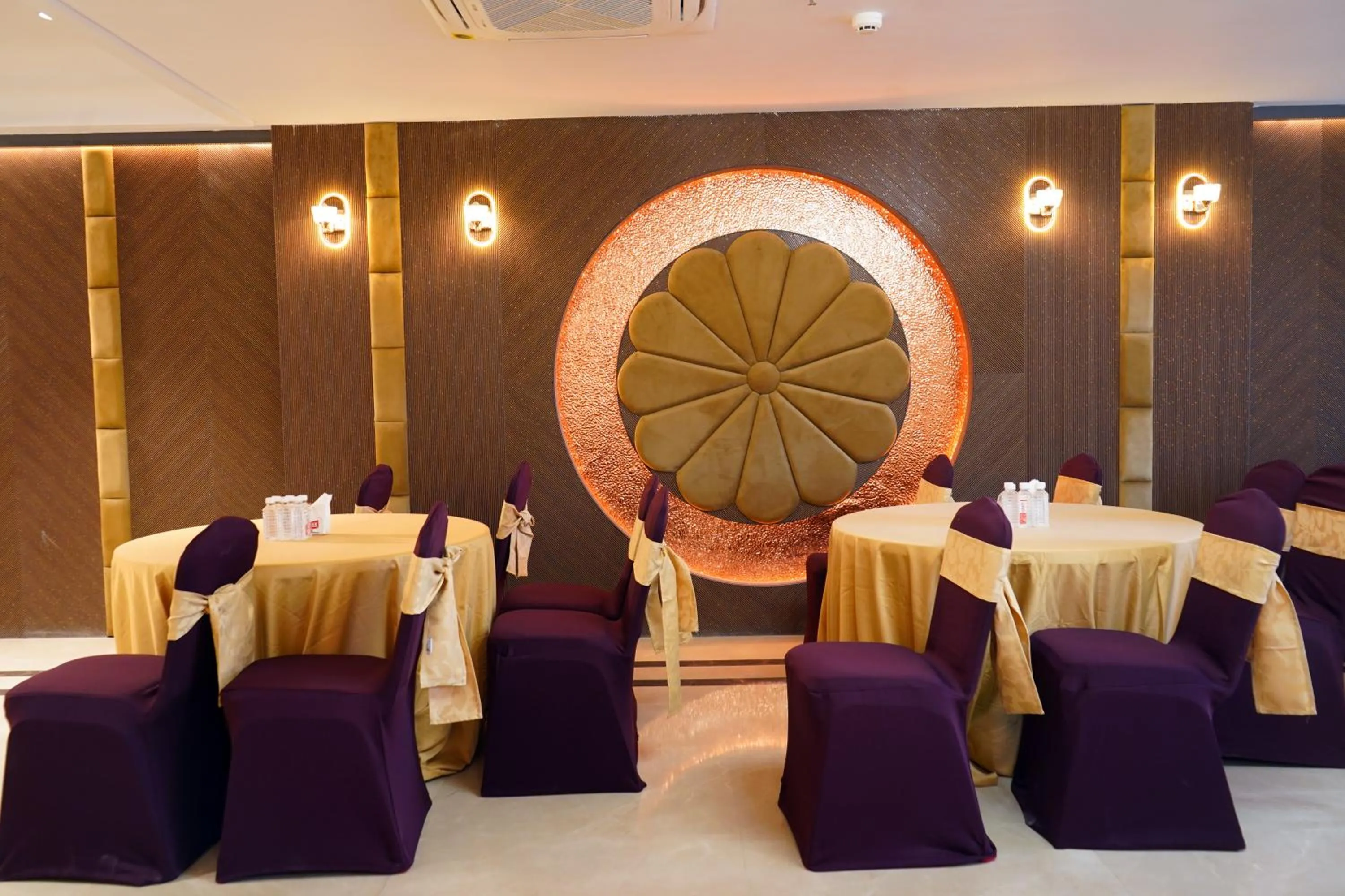 Banquet/Function facilities in ShriGo Hotel Banaras