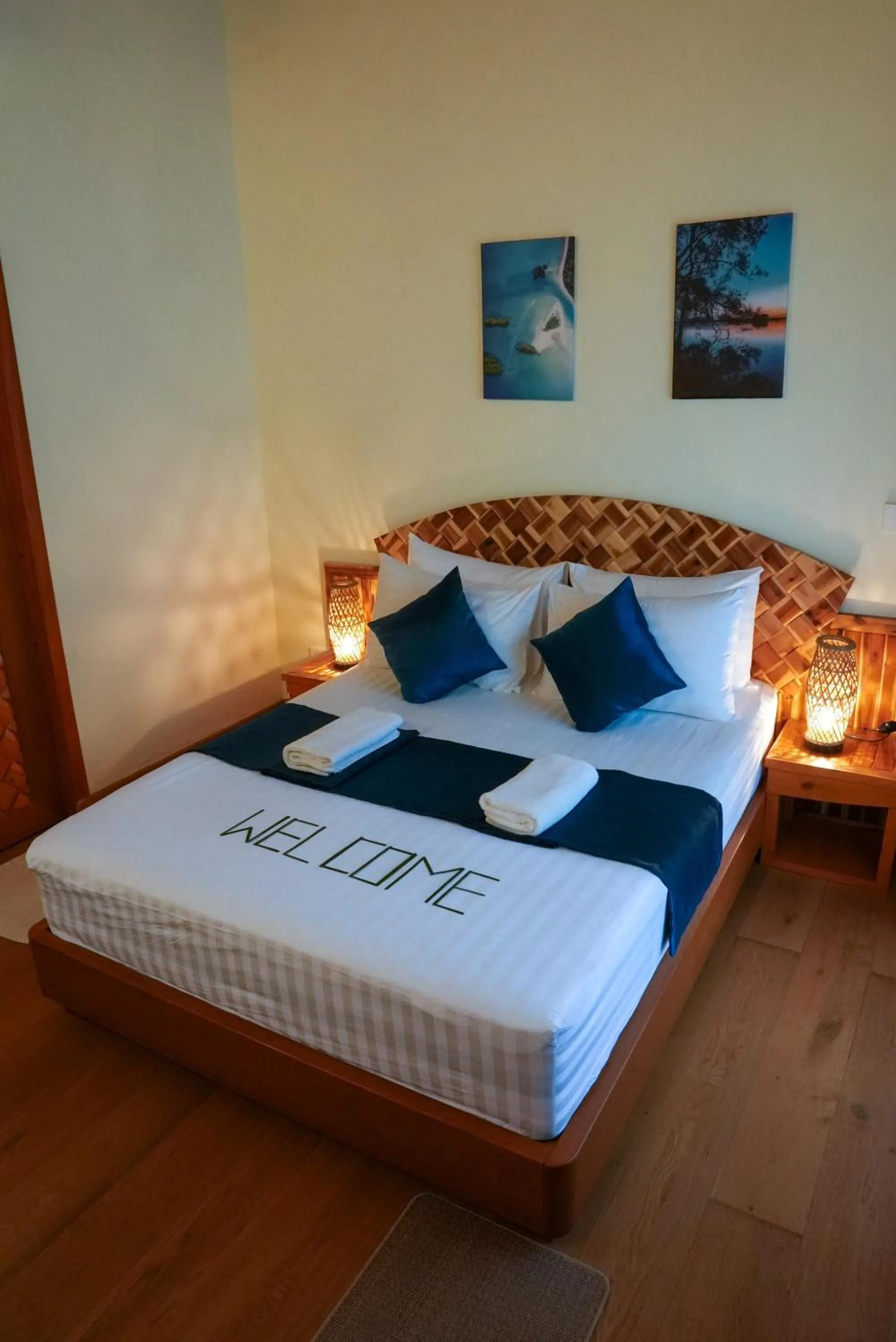 Bed in Rattehi Inn at Rakeedhoo