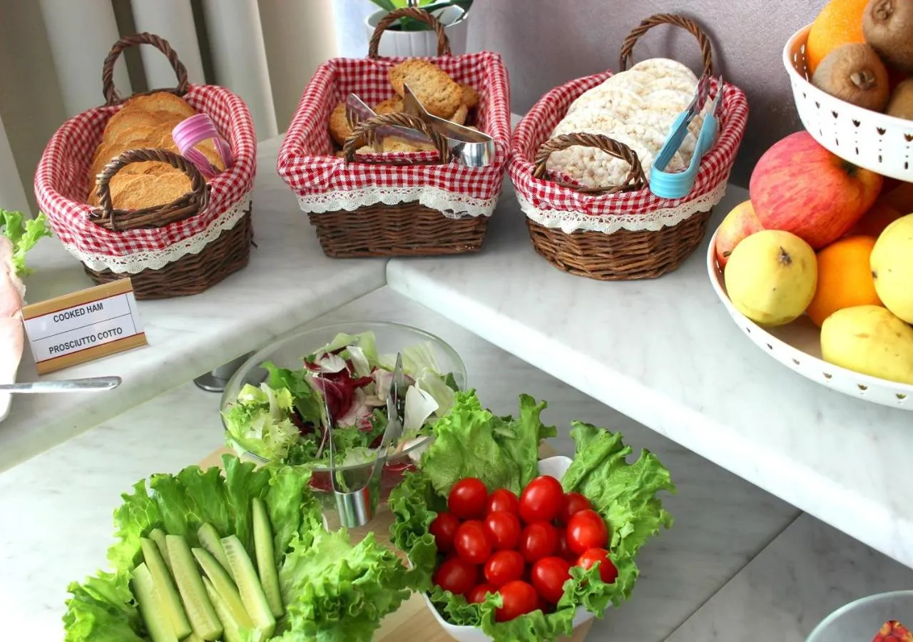 Buffet breakfast in Hotel Luxor Florence