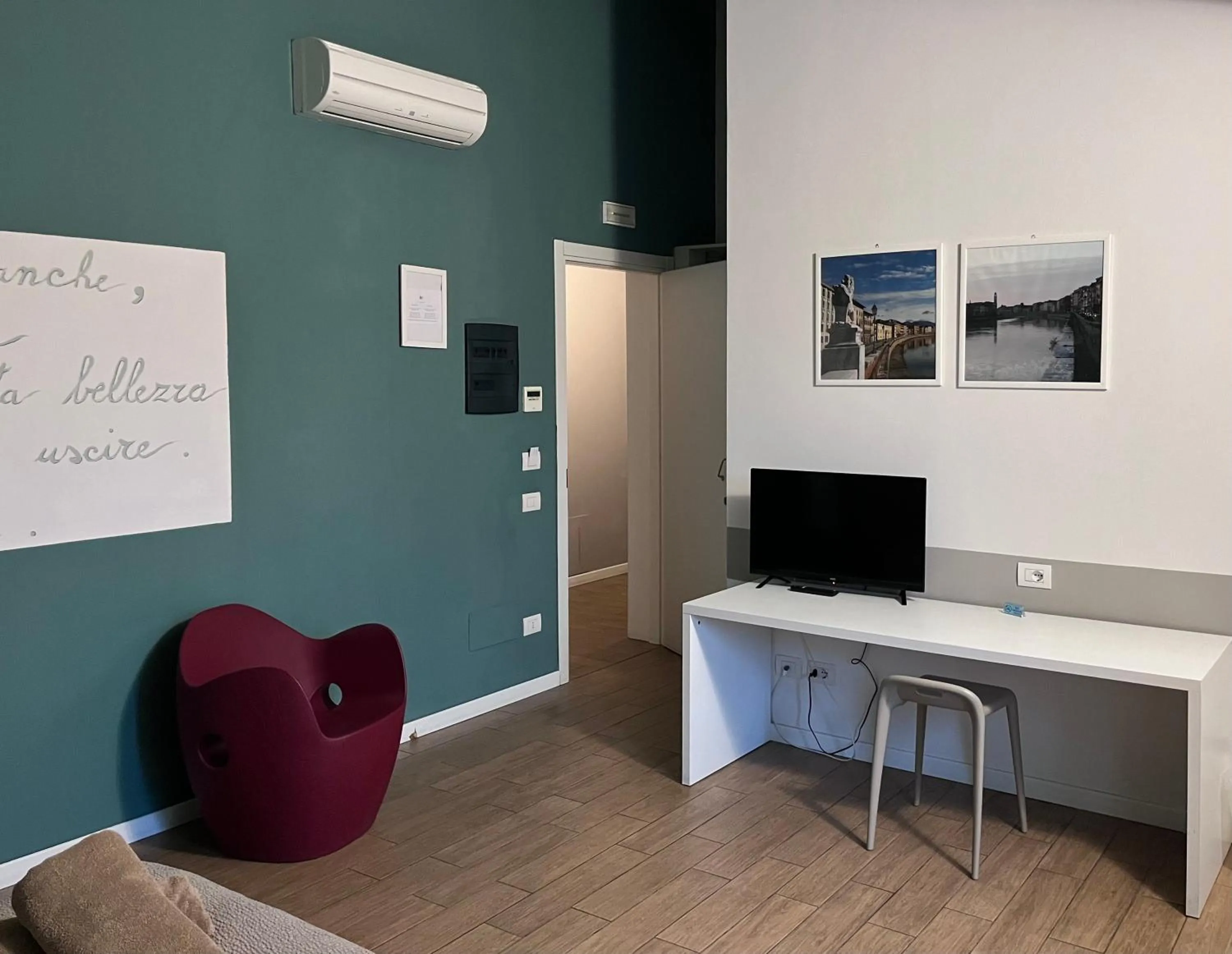 TV and multimedia in Vele Storiche Pisane - free private parking