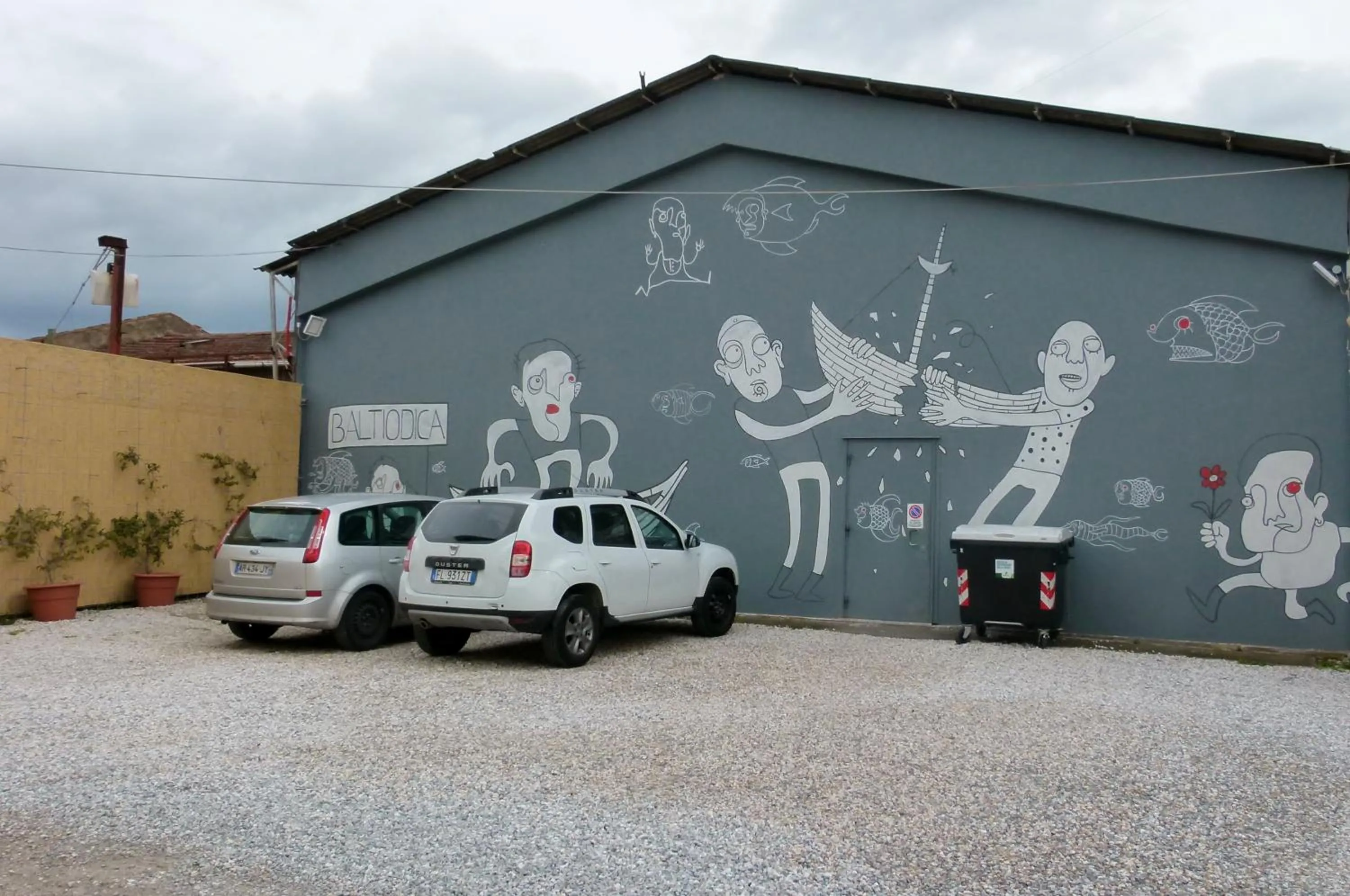 Area and facilities in Vele Storiche Pisane - free private parking