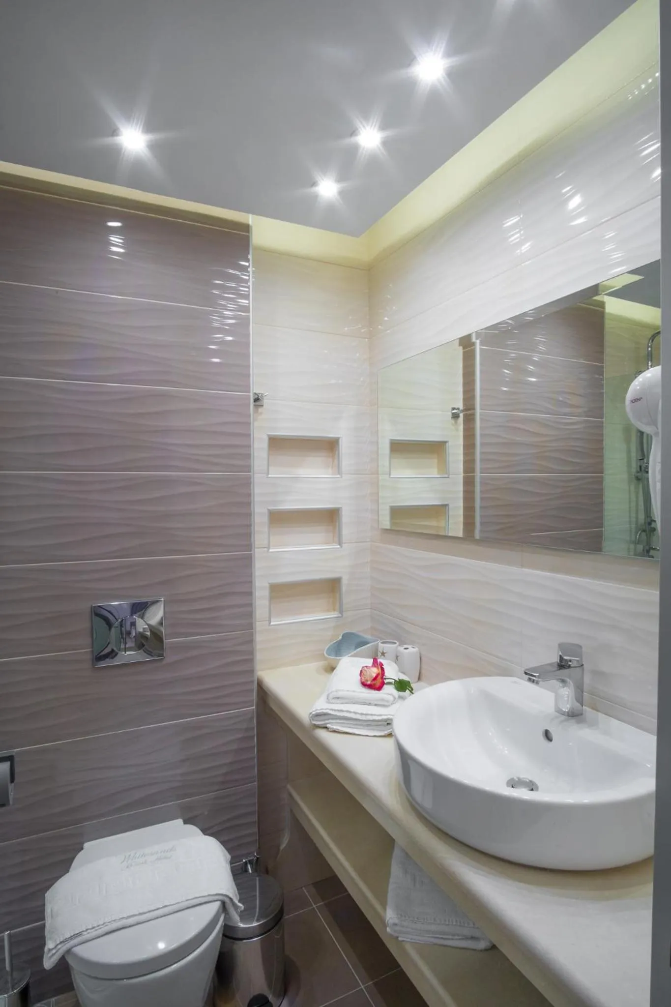 Bathroom in WhiteSands Beach Resort