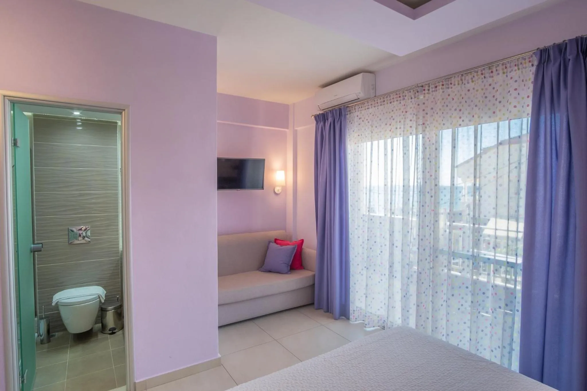 Photo of the whole room, Bed in WhiteSands Beach Resort