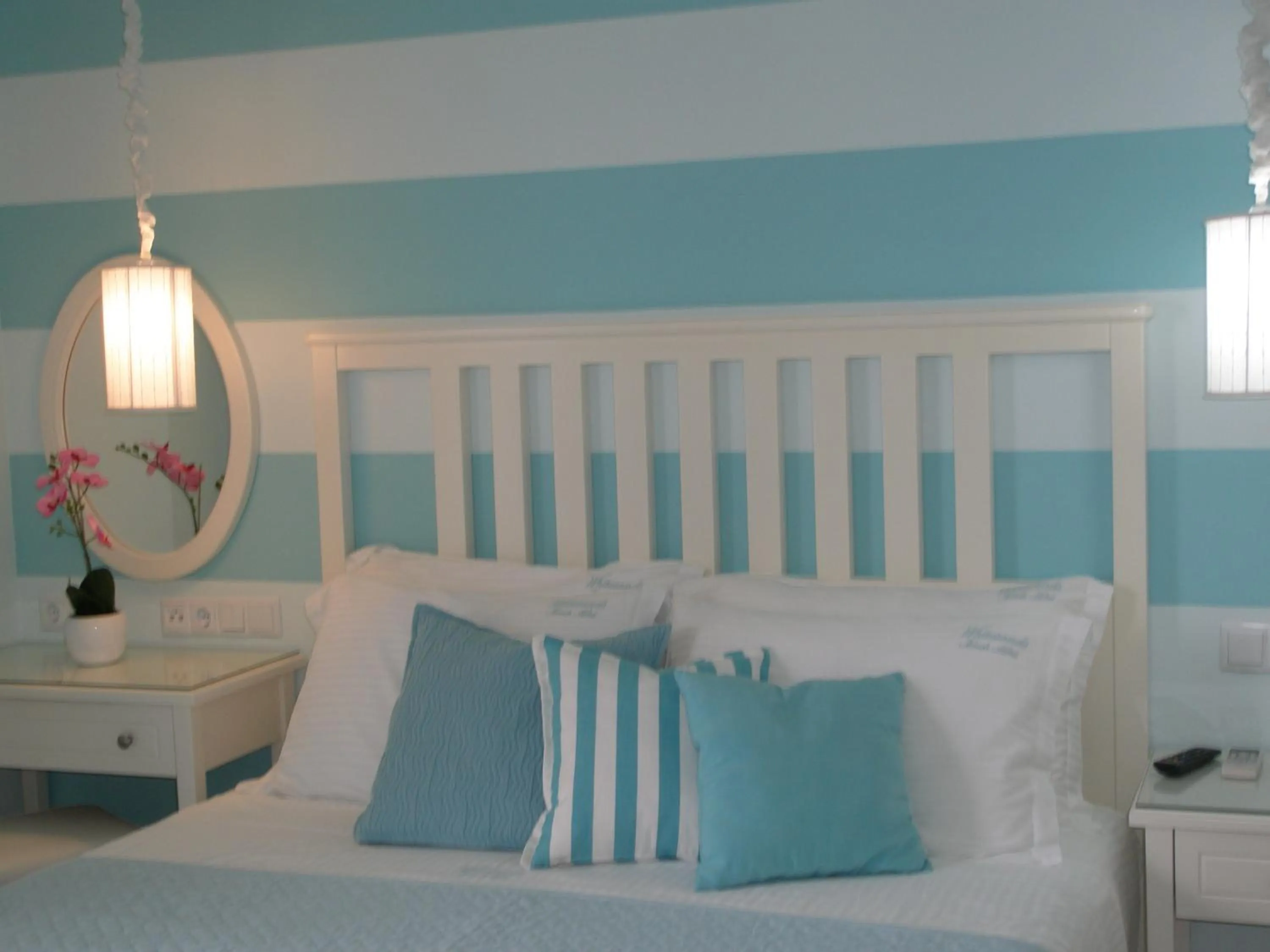 Bed in WhiteSands Beach Resort