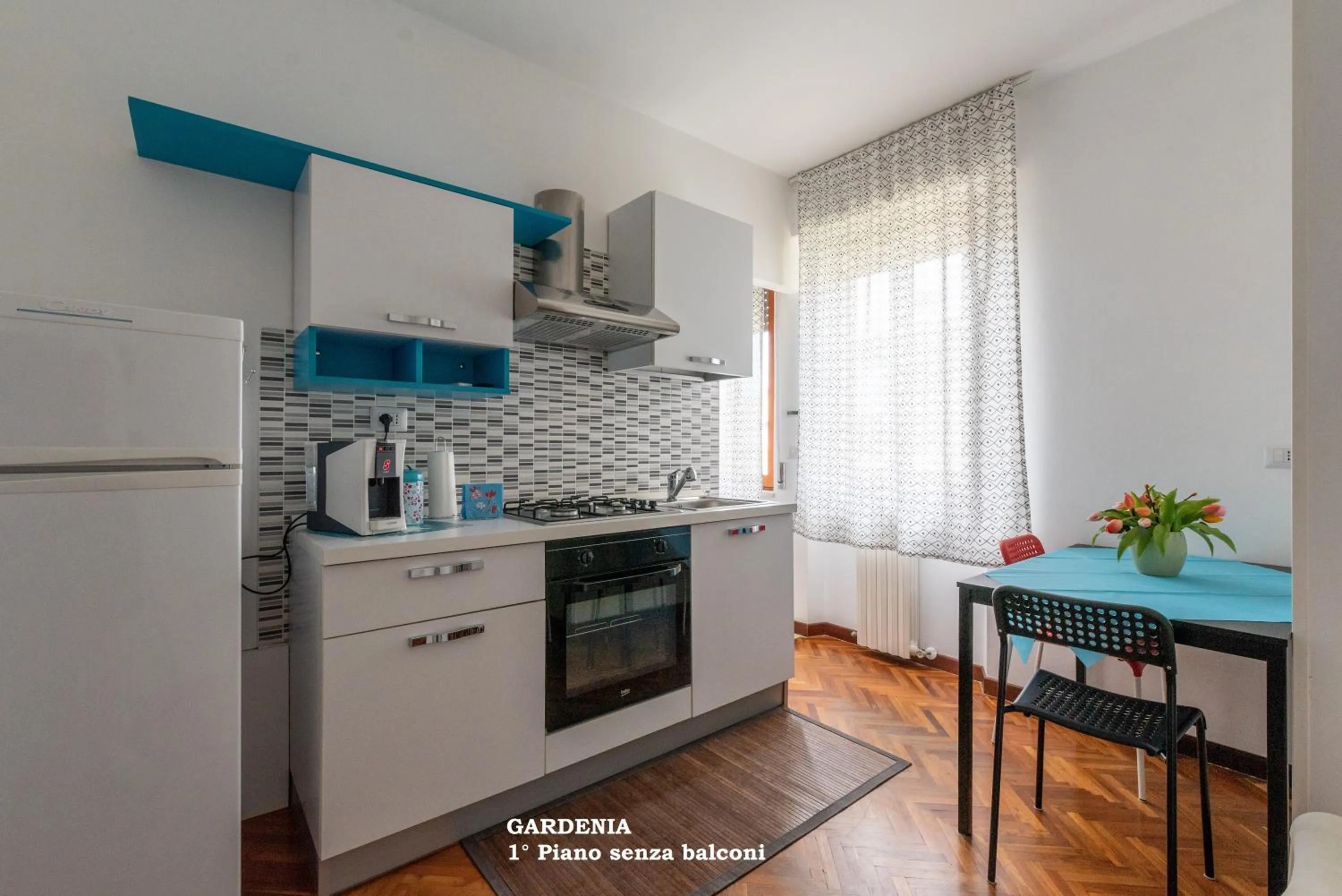 TV and multimedia in B&B Villino Giovanna Wi-Fi AC Prima fila mare Pineta