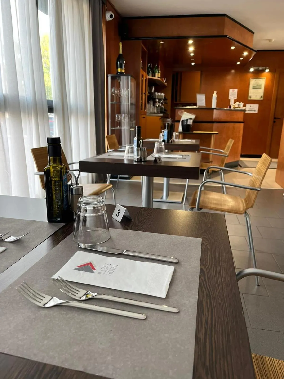 Restaurant/places to eat in Ilga Hotel