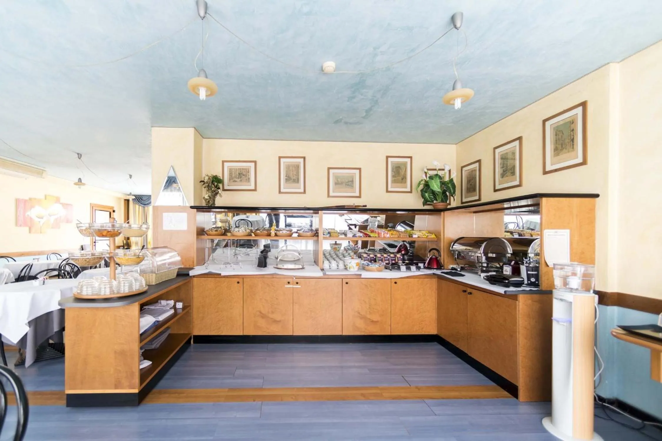 Food and drinks in Ilga Hotel