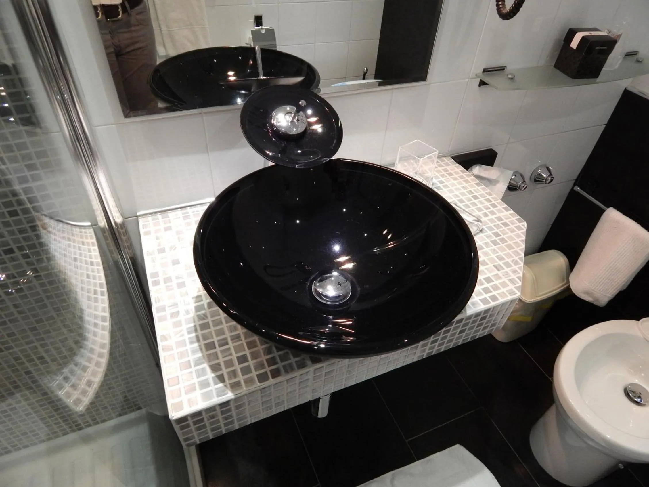 Bathroom in Ilga Hotel