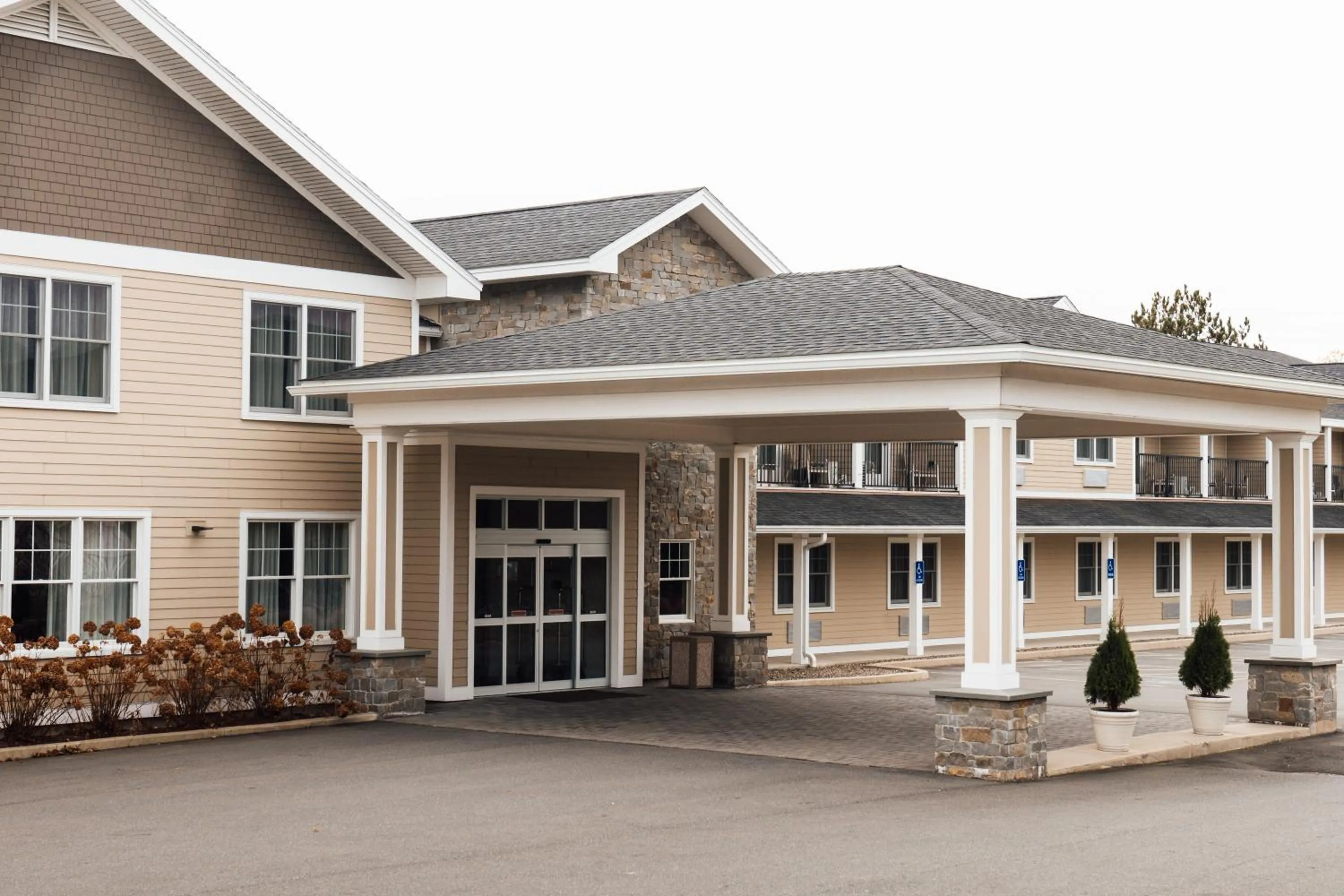 Property building in Belfast Harbor Inn