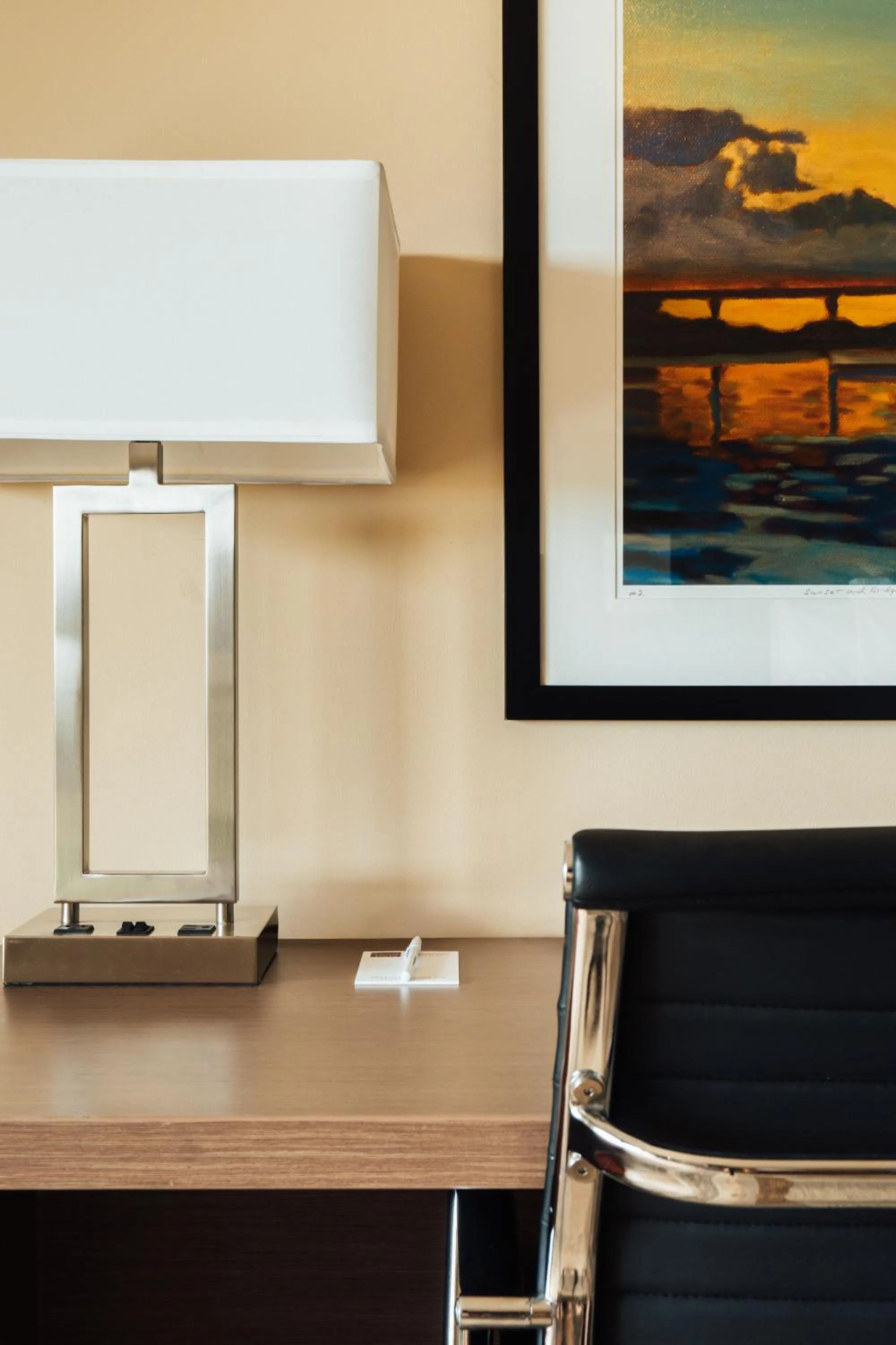 Bedroom in Belfast Harbor Inn