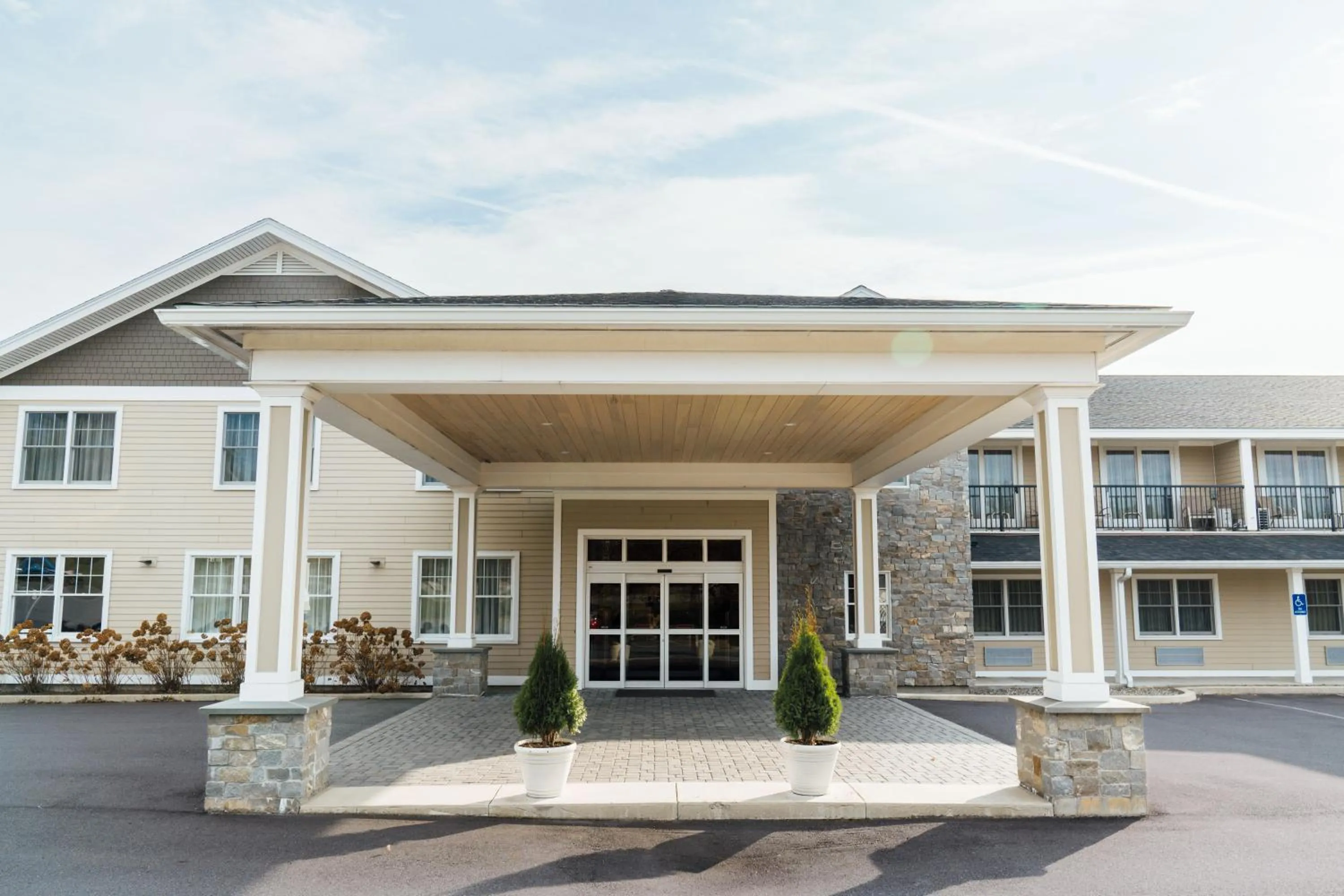 Property building in Belfast Harbor Inn