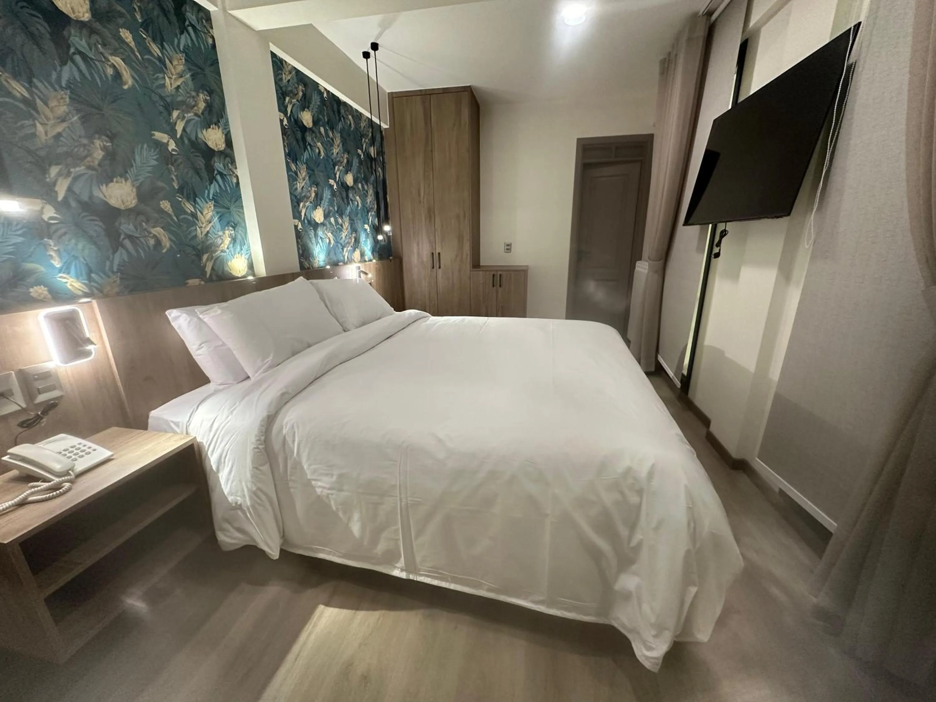 Photo of the whole room, Bed in Coscaña Uyuni Hotel by Toloma