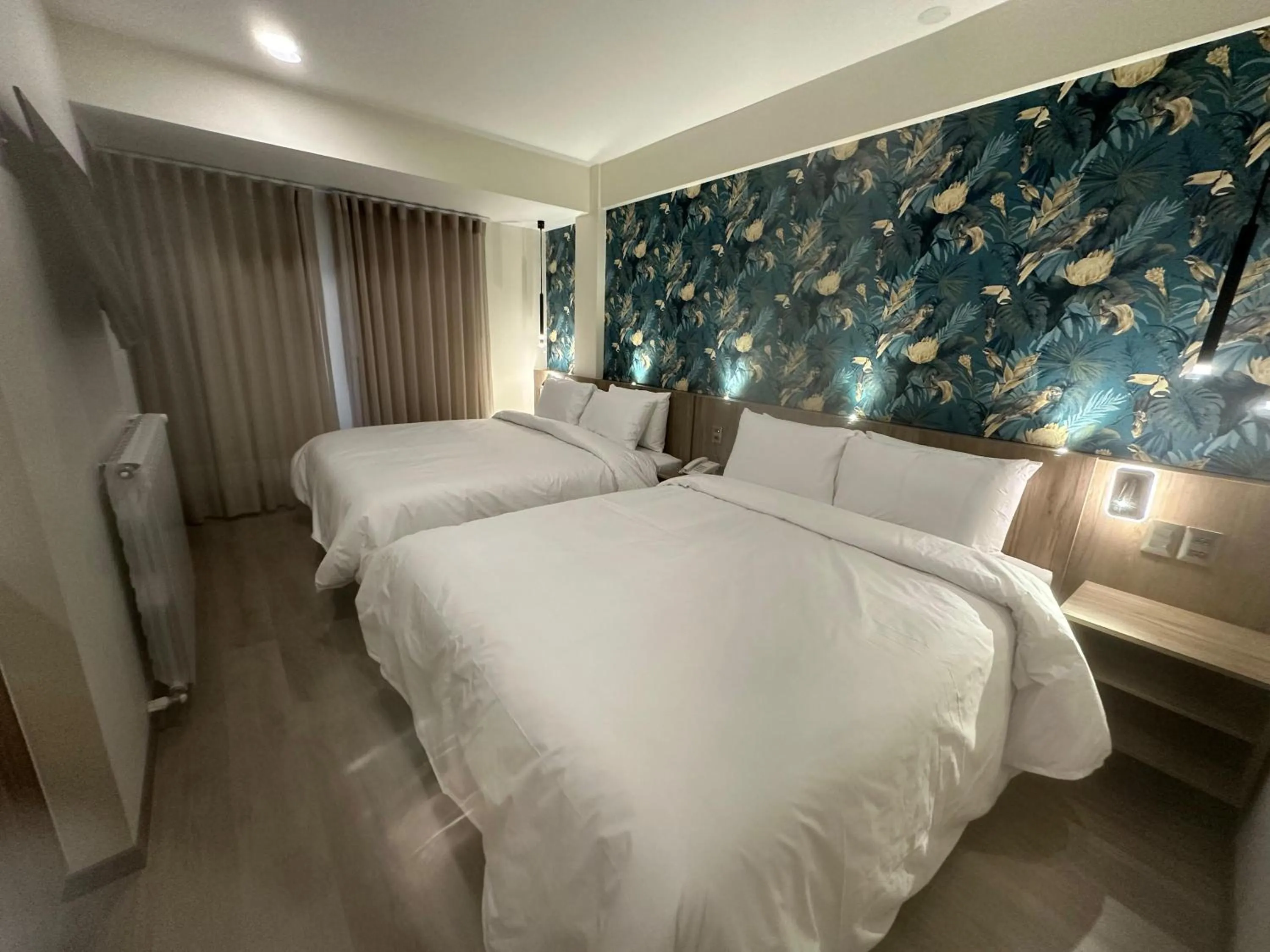 Photo of the whole room, Bed in Coscaña Uyuni Hotel by Toloma