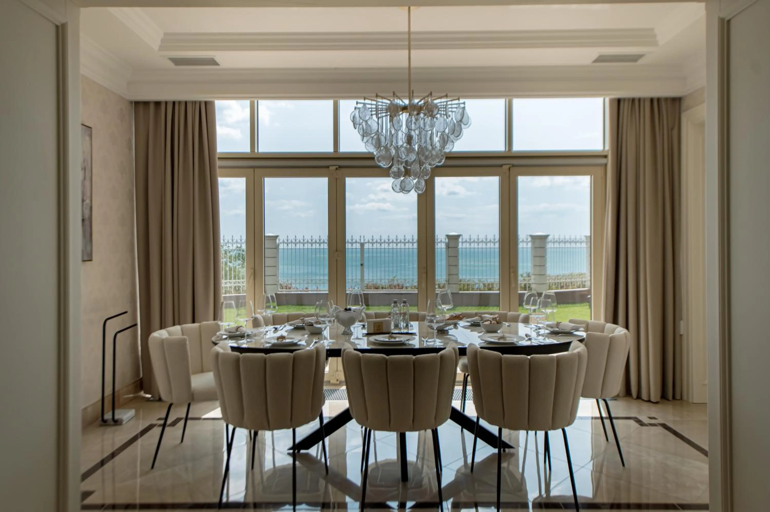 Dining area in KADORR Hotel Resort & Spa