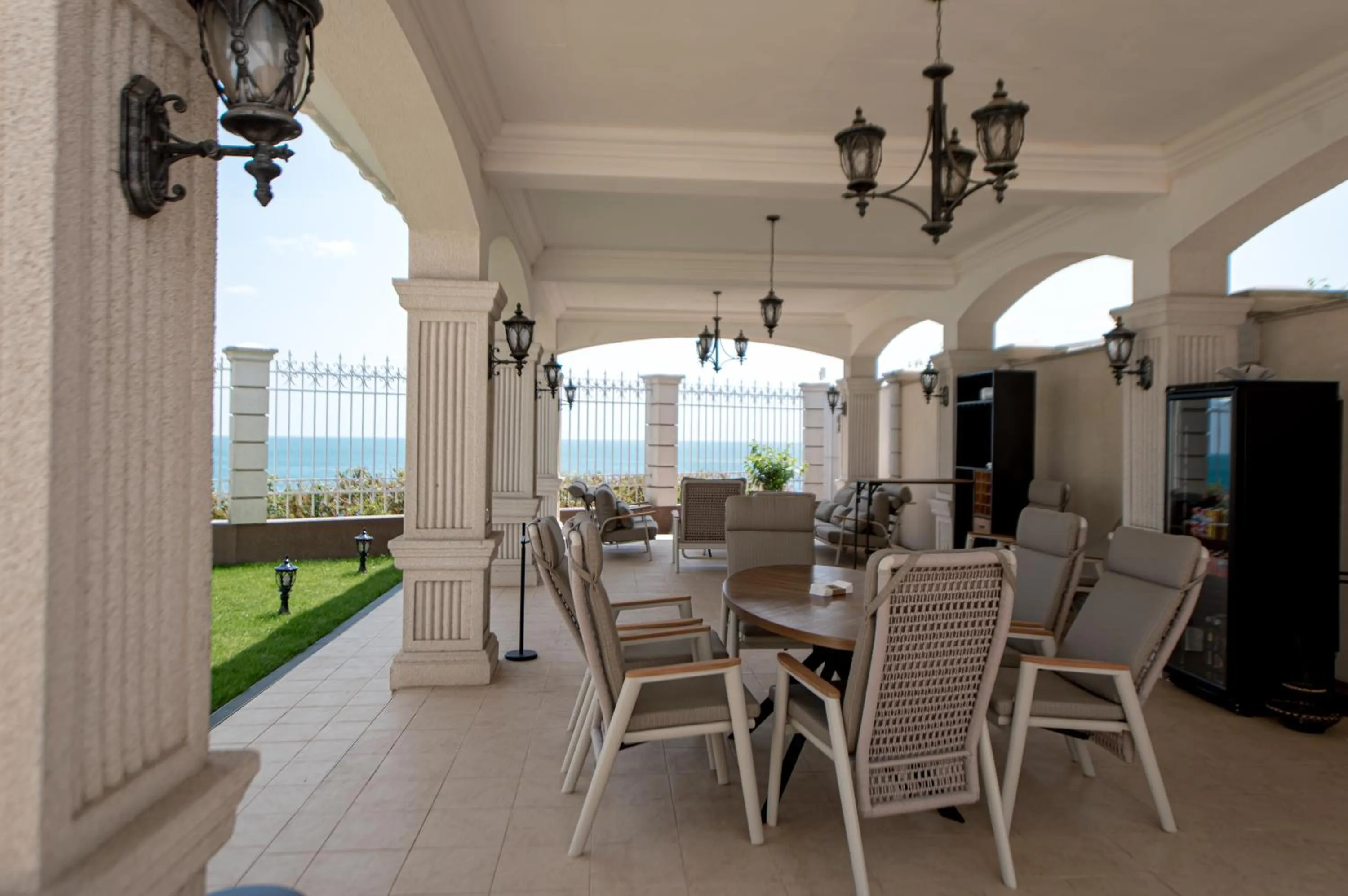 Dining area in KADORR Hotel Resort & Spa